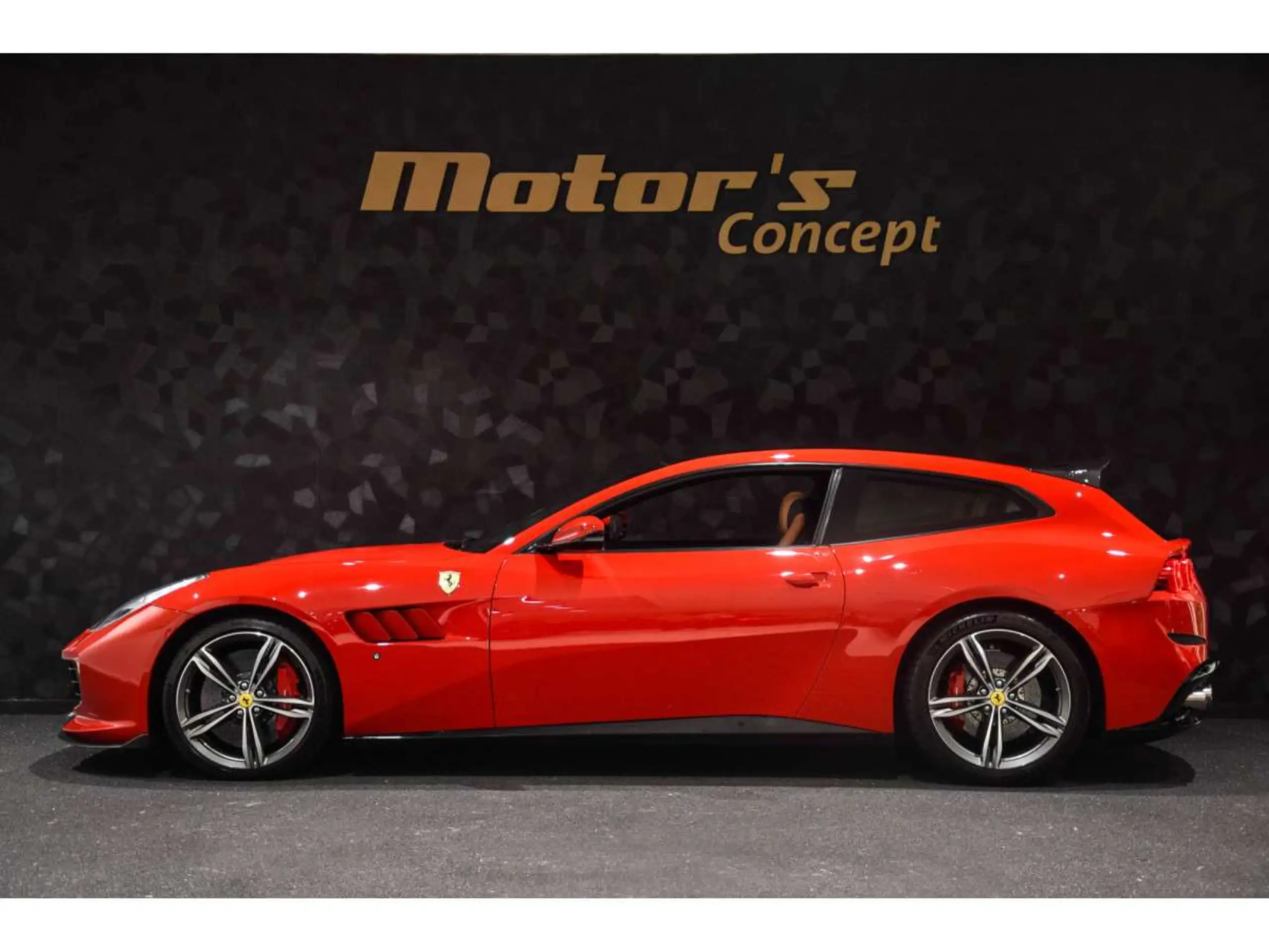 Ferrari - GTC4 Lusso