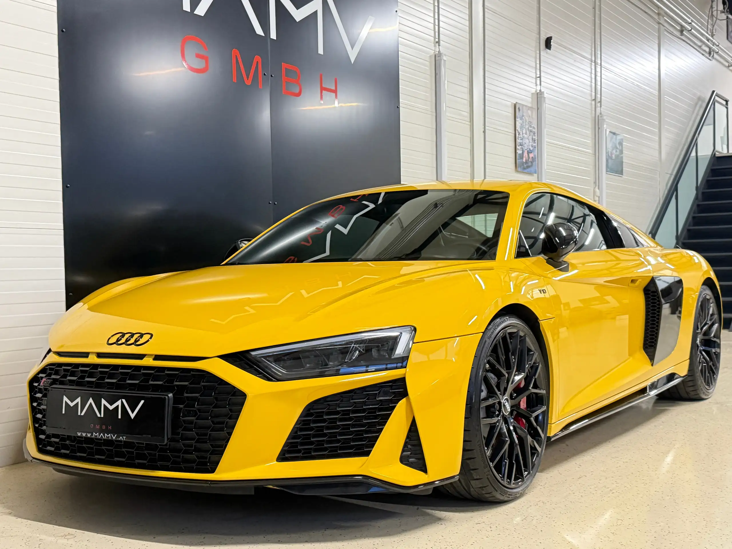 Audi - R8