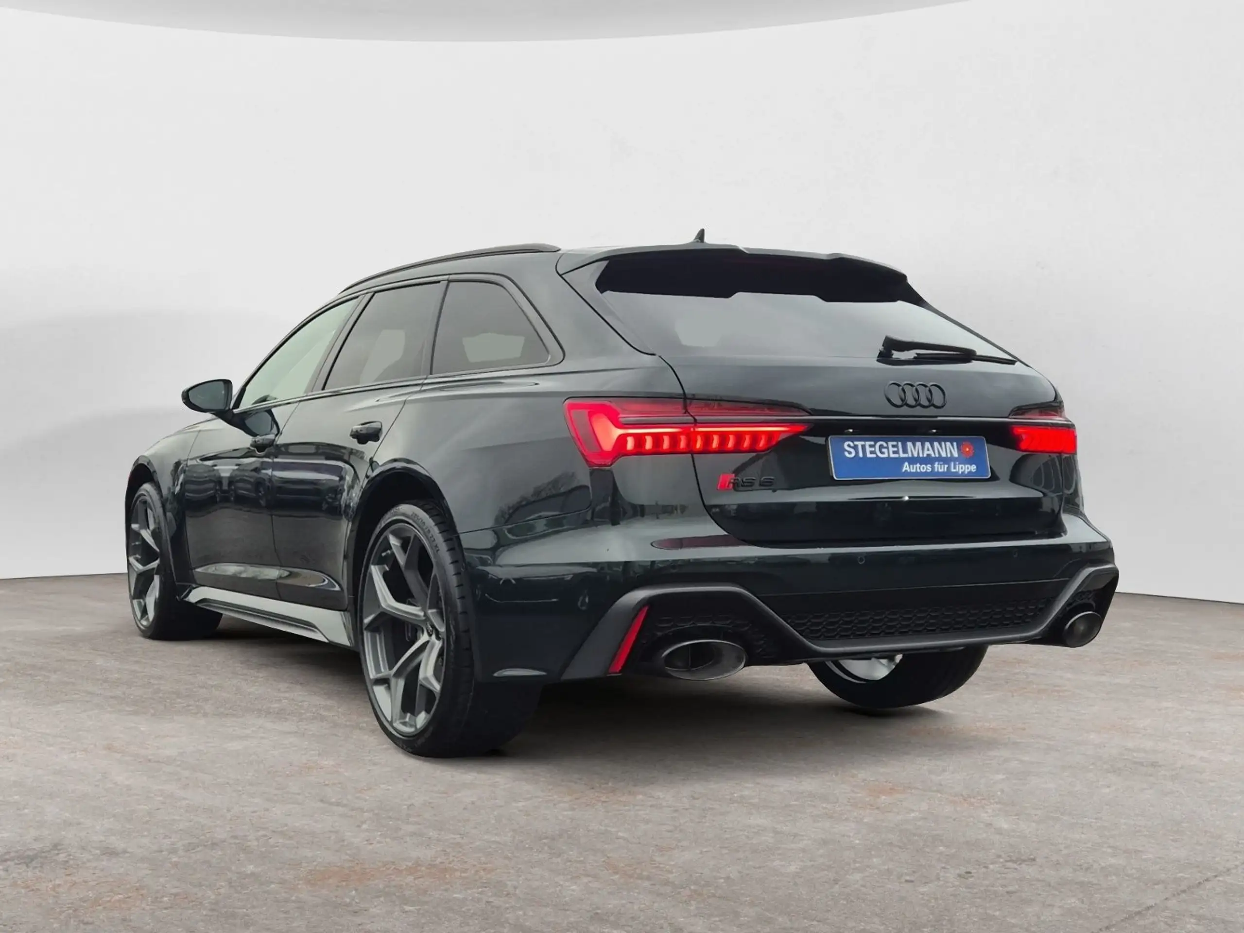 Audi - RS6