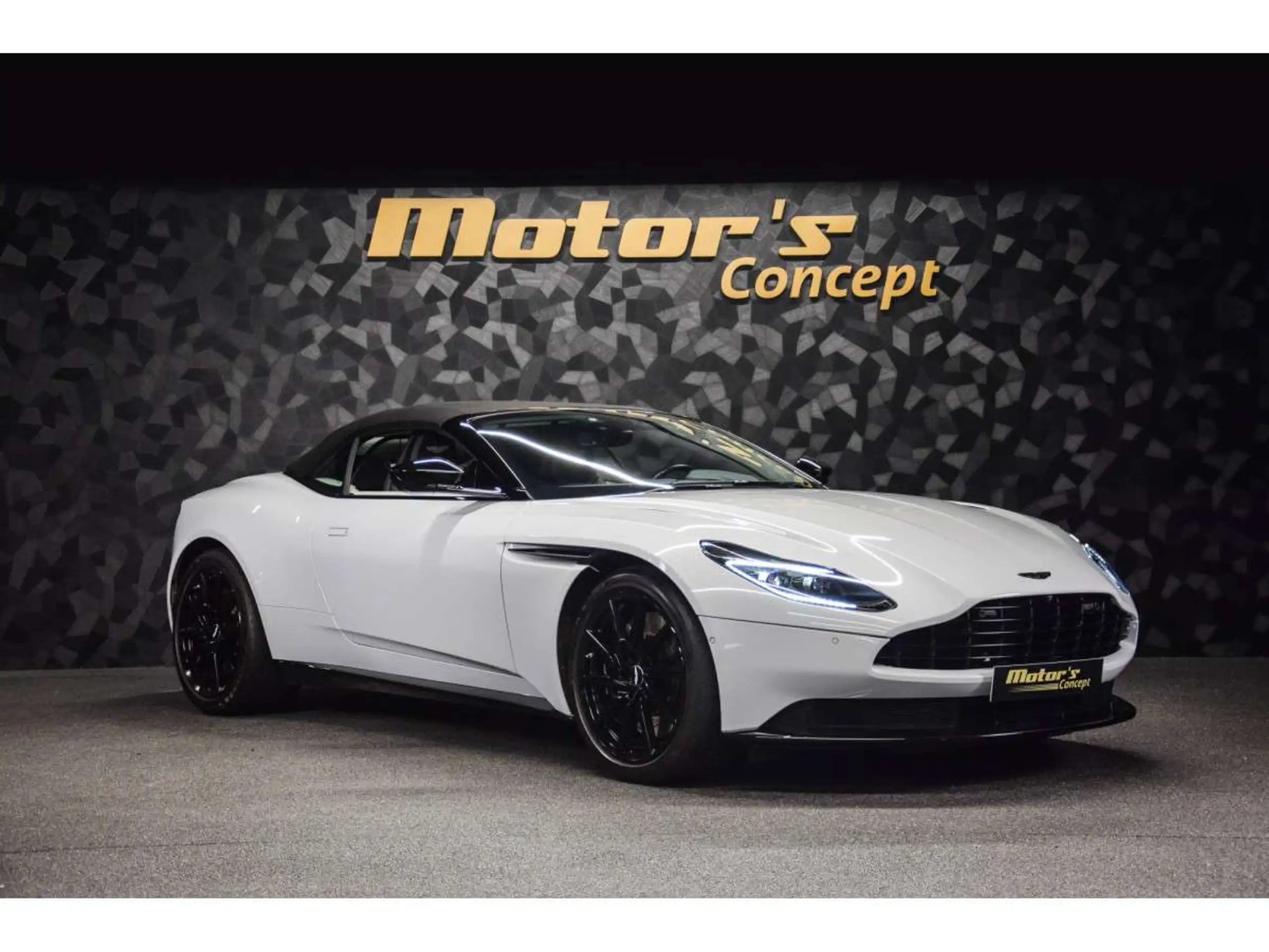 Aston Martin - DB11