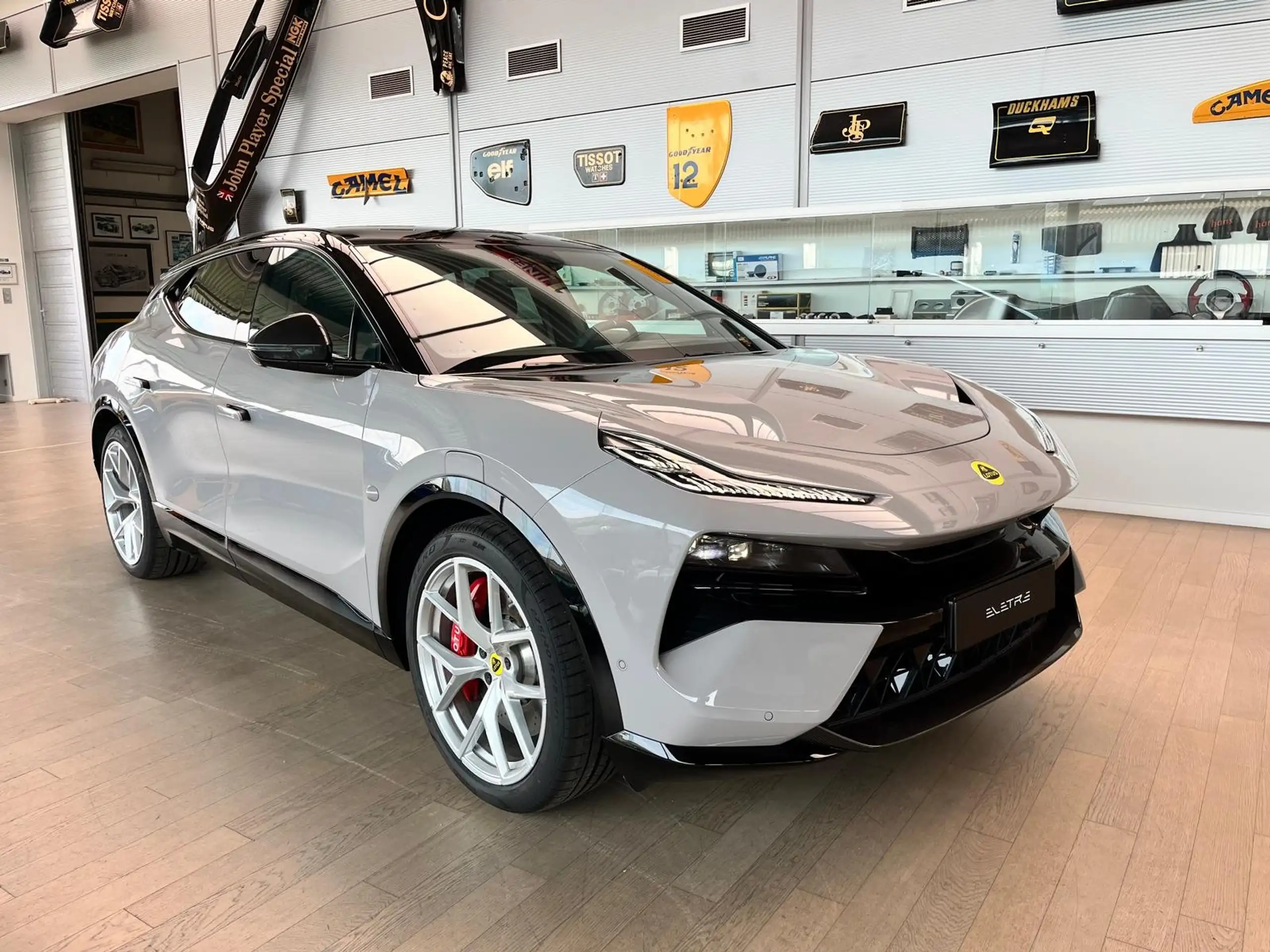 Lotus Eletre 2024