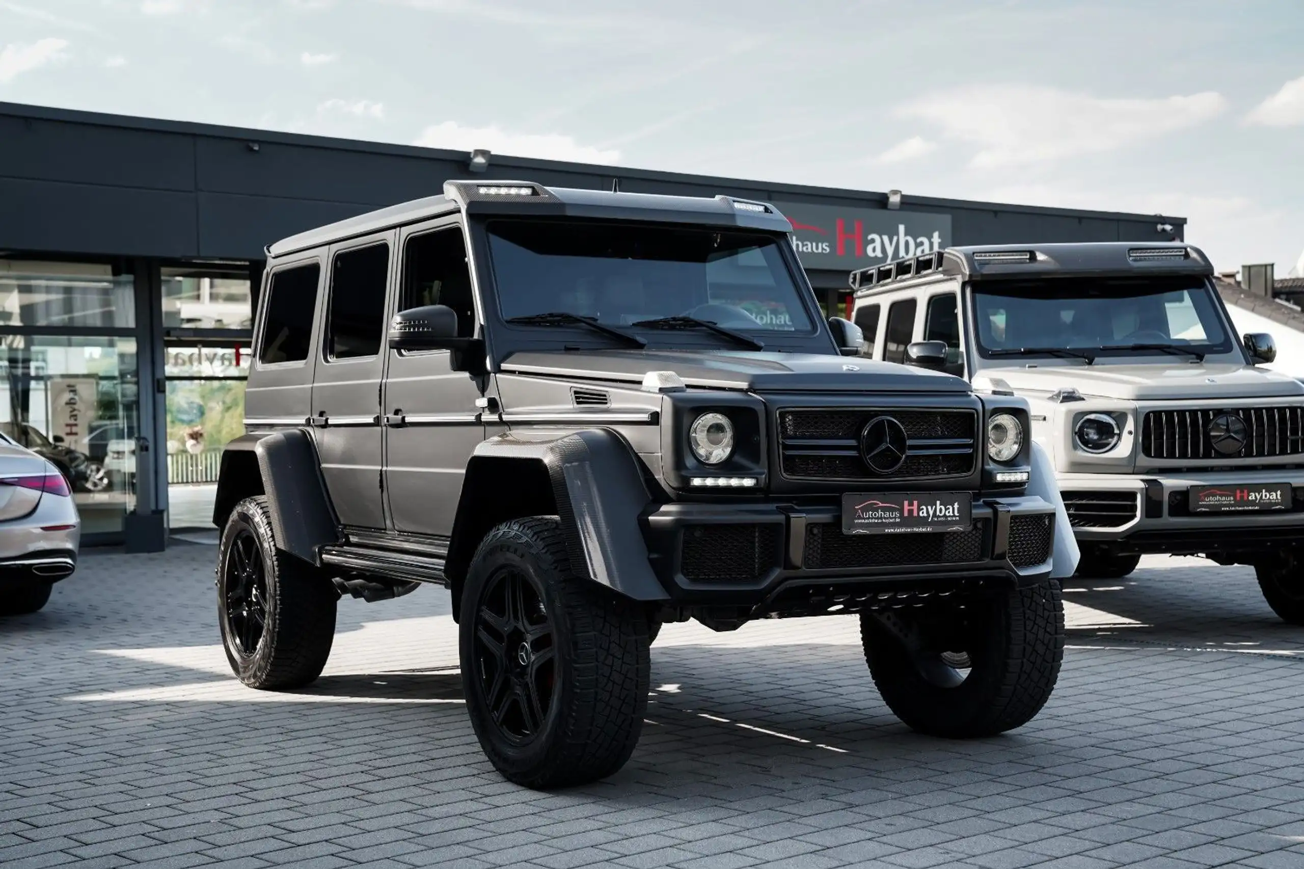 Mercedes-Benz - G 500