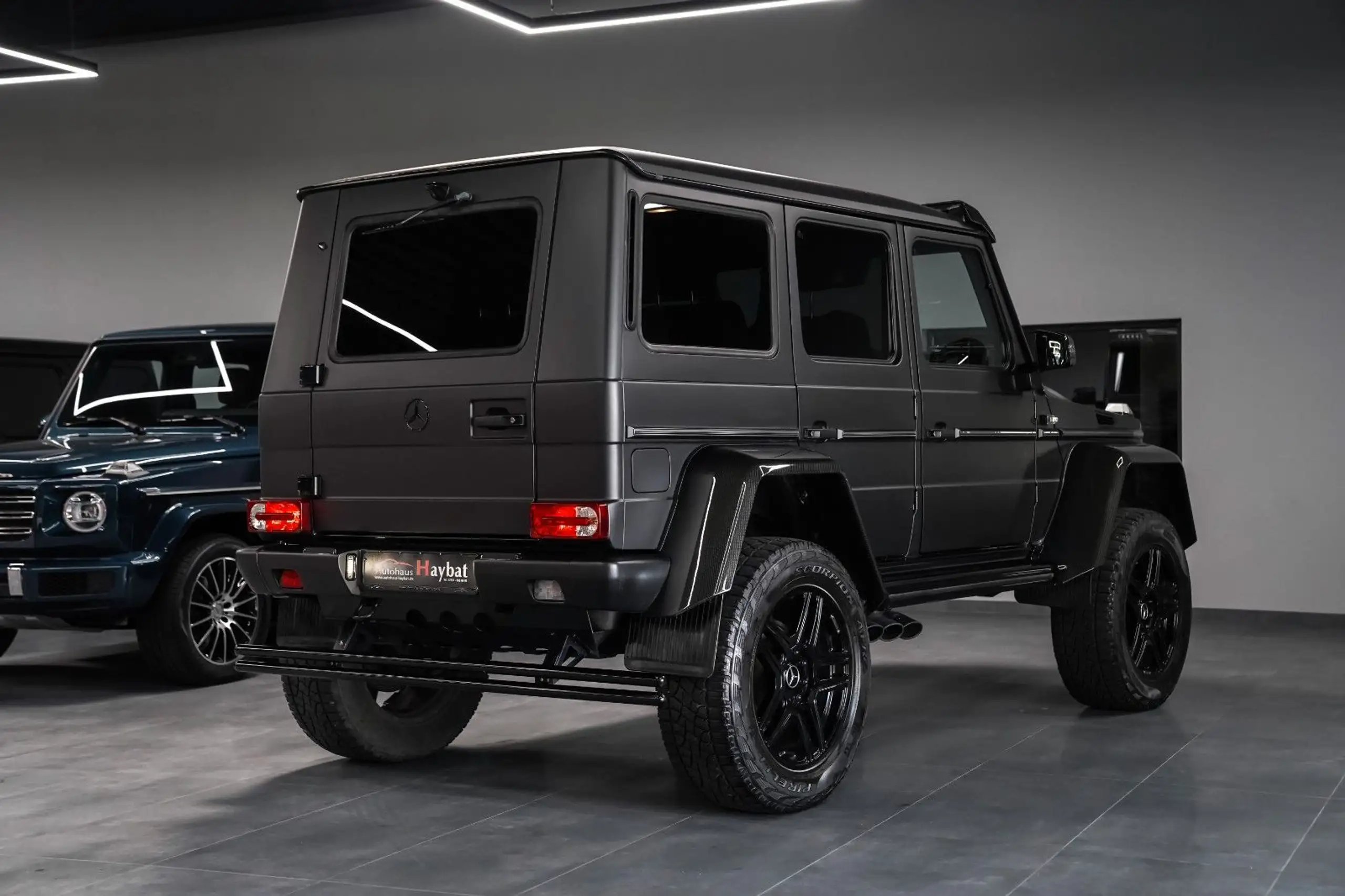 Mercedes-Benz - G 500