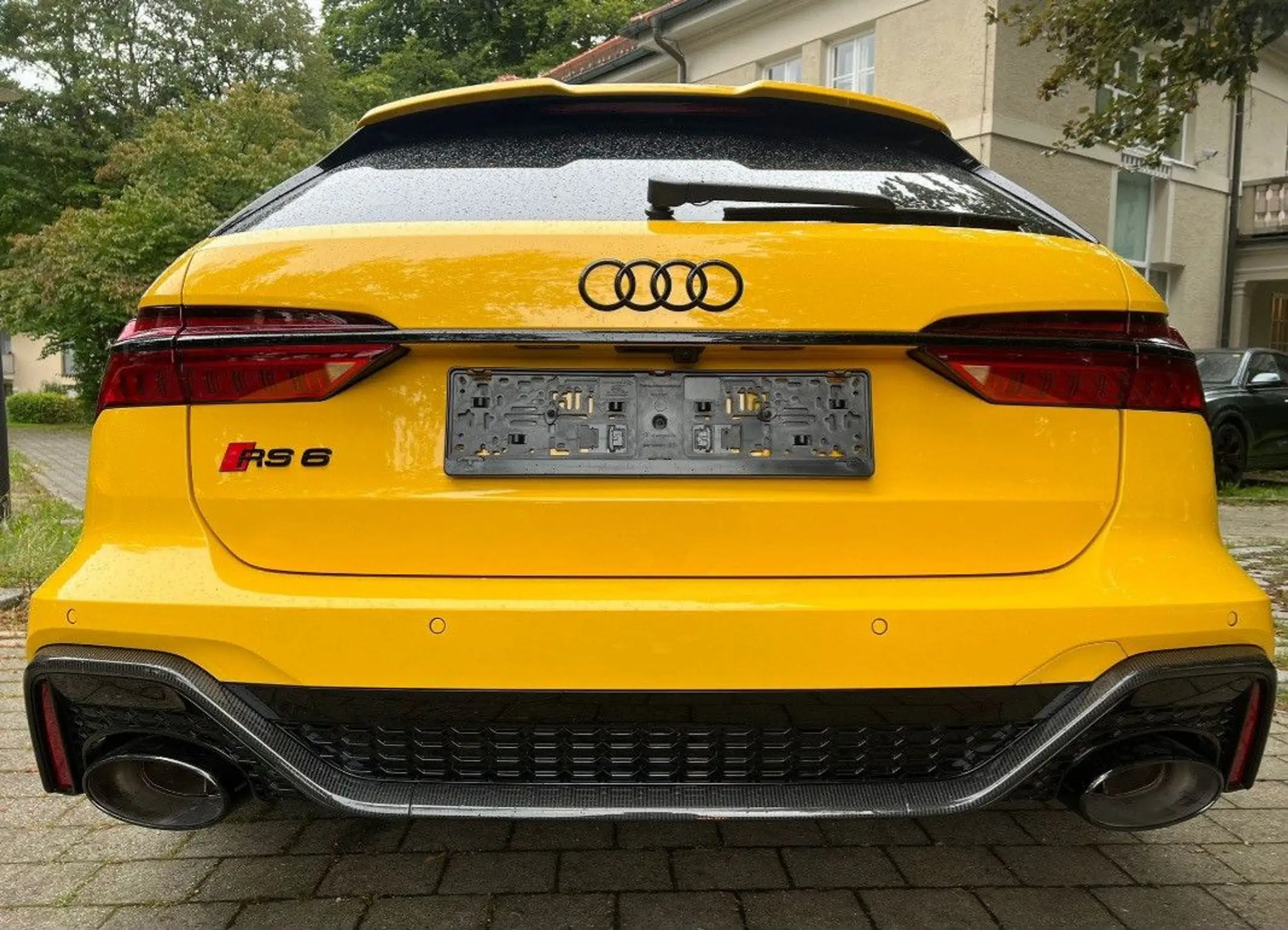 Audi - RS6