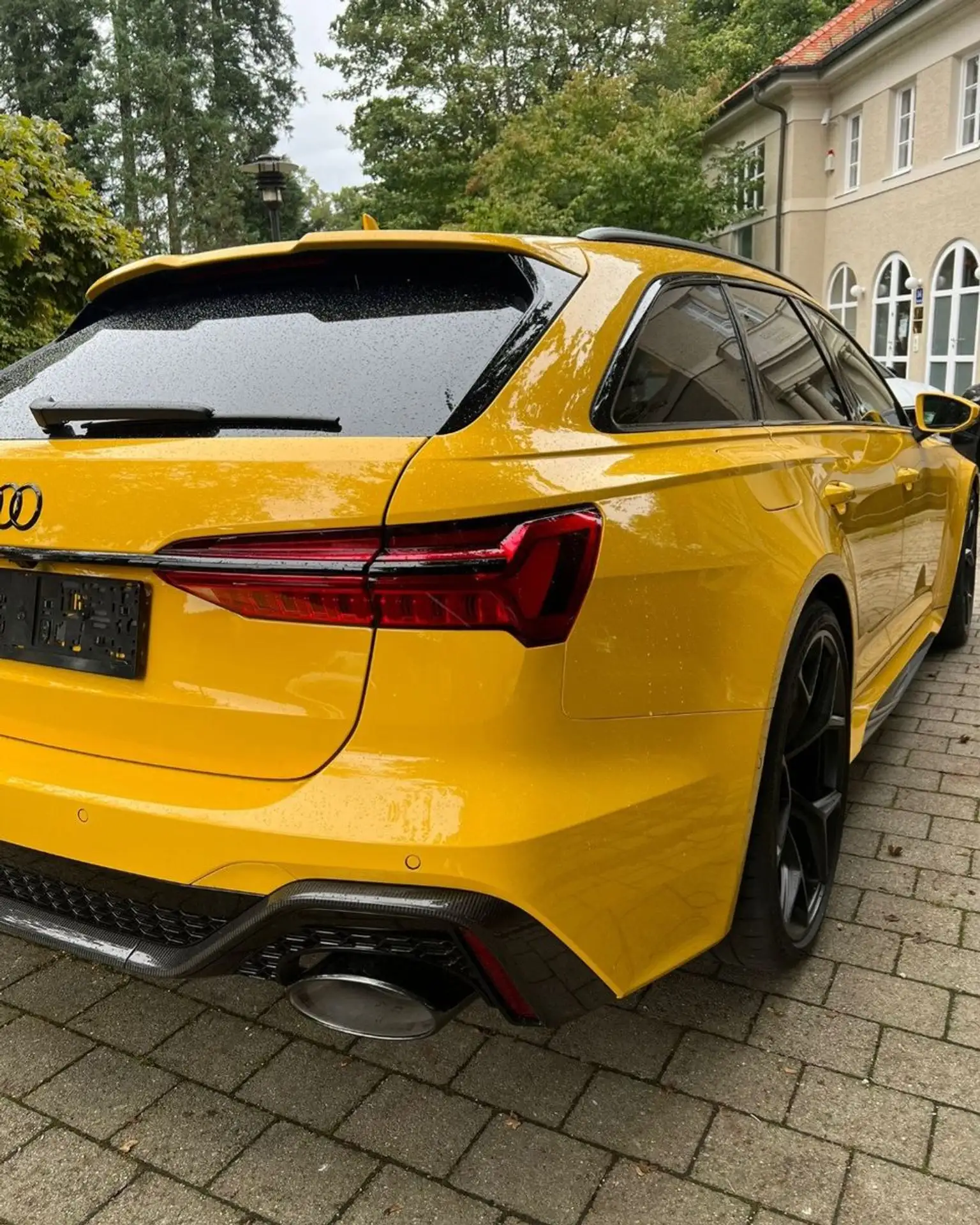 Audi - RS6