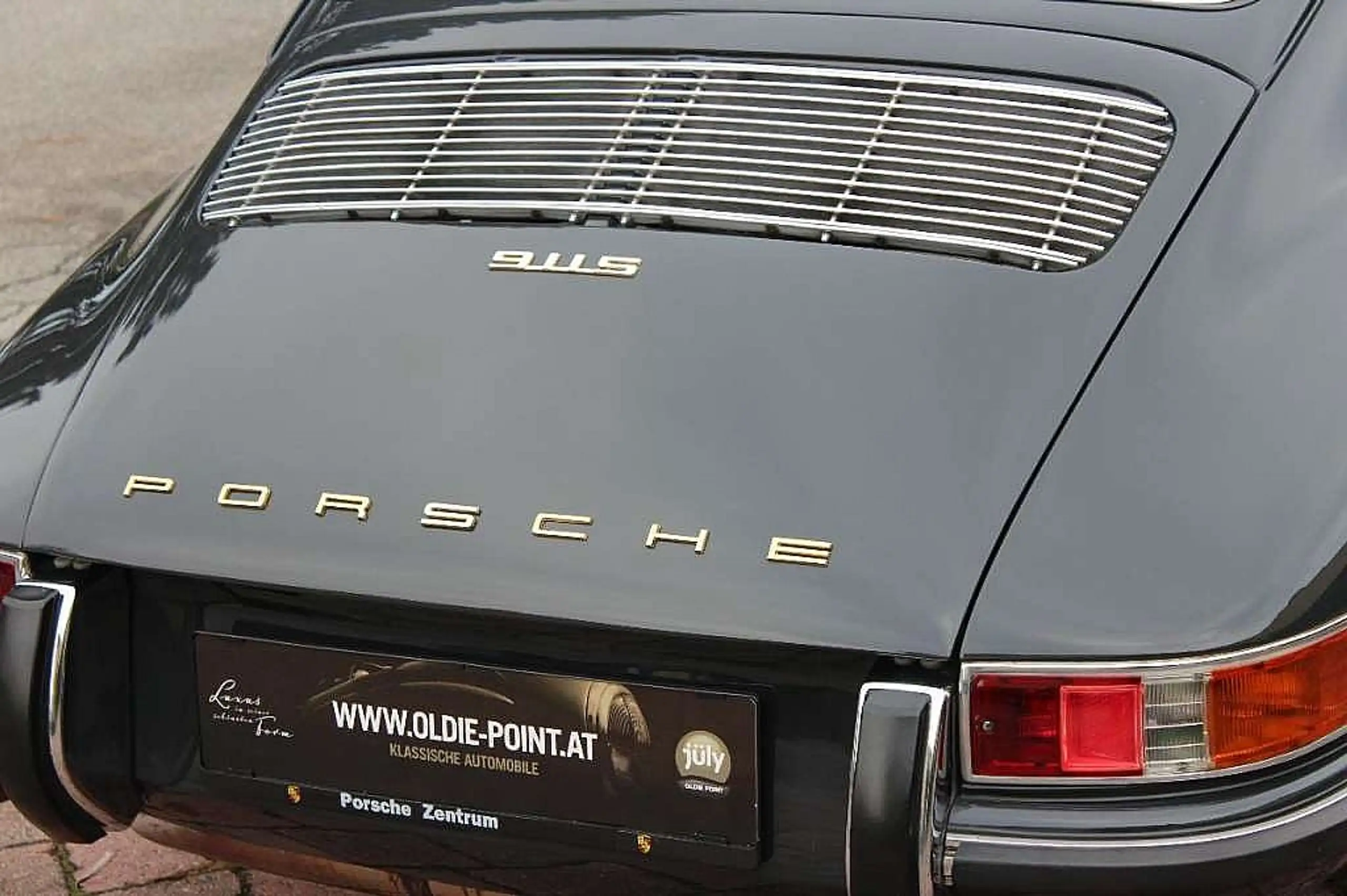 Porsche - 911