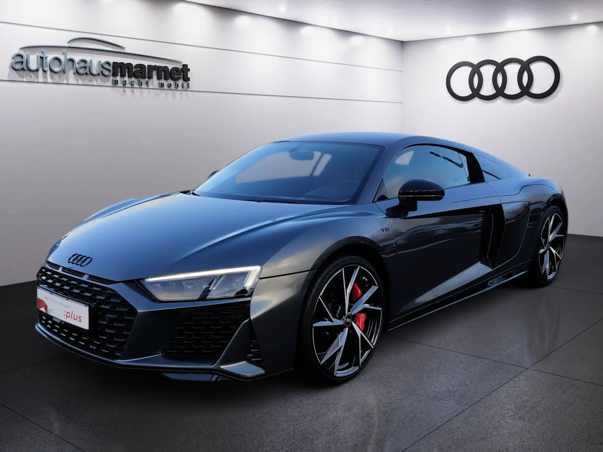 Audi - R8