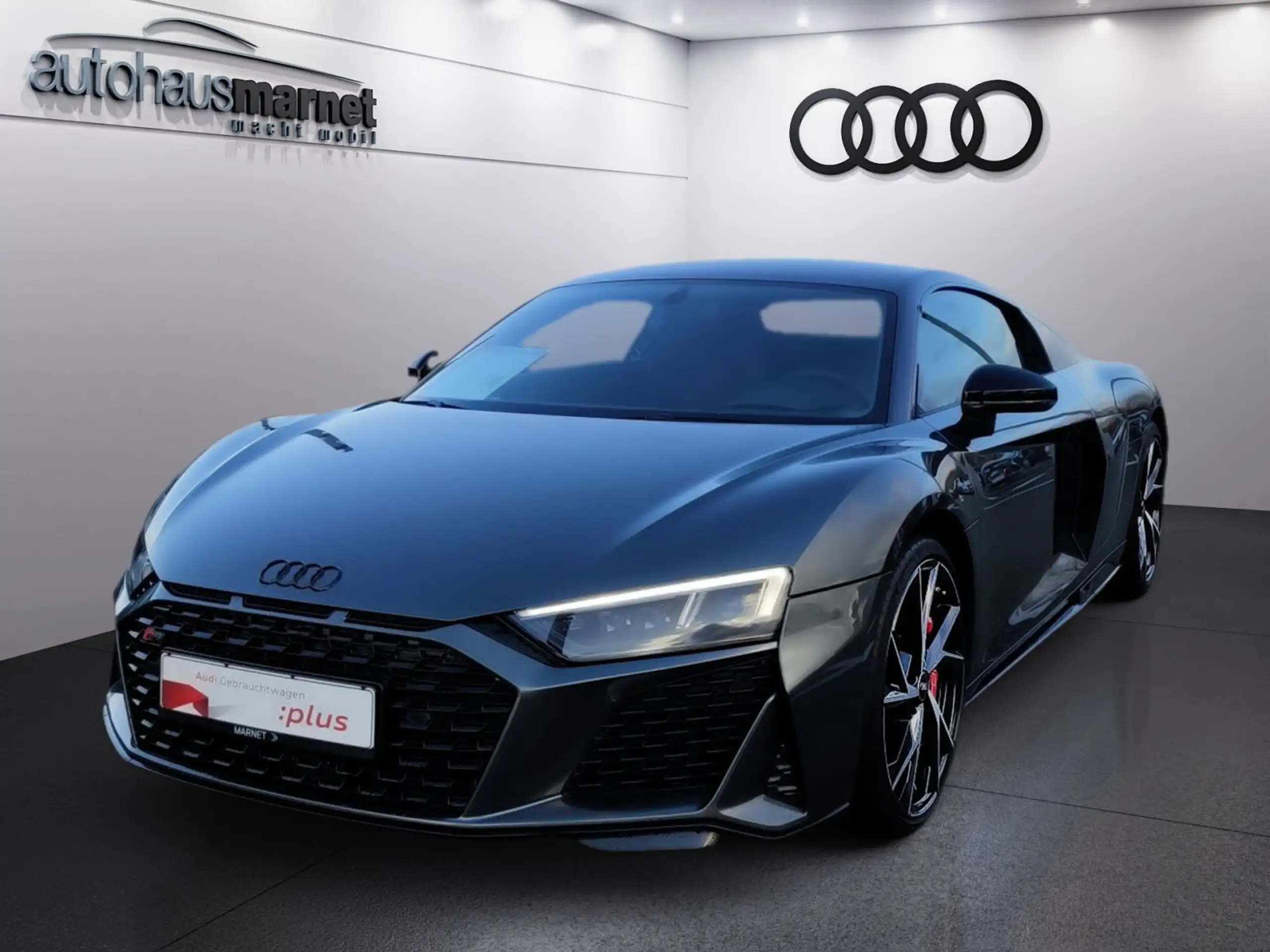 Audi - R8