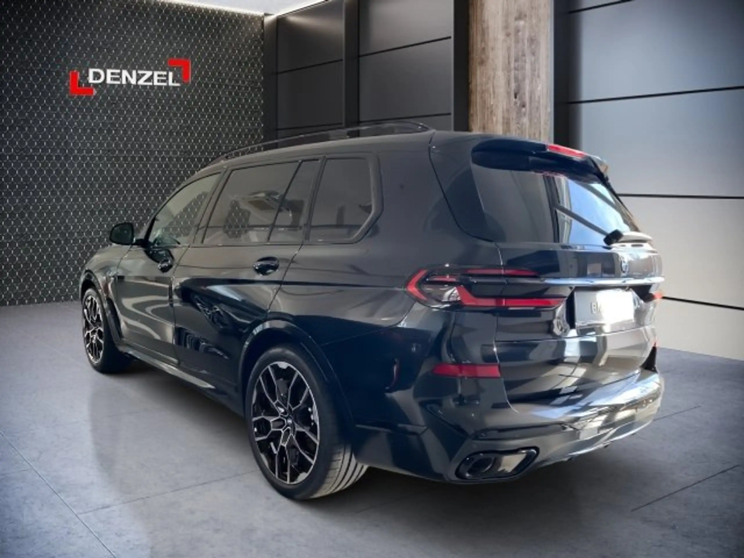 BMW - X7