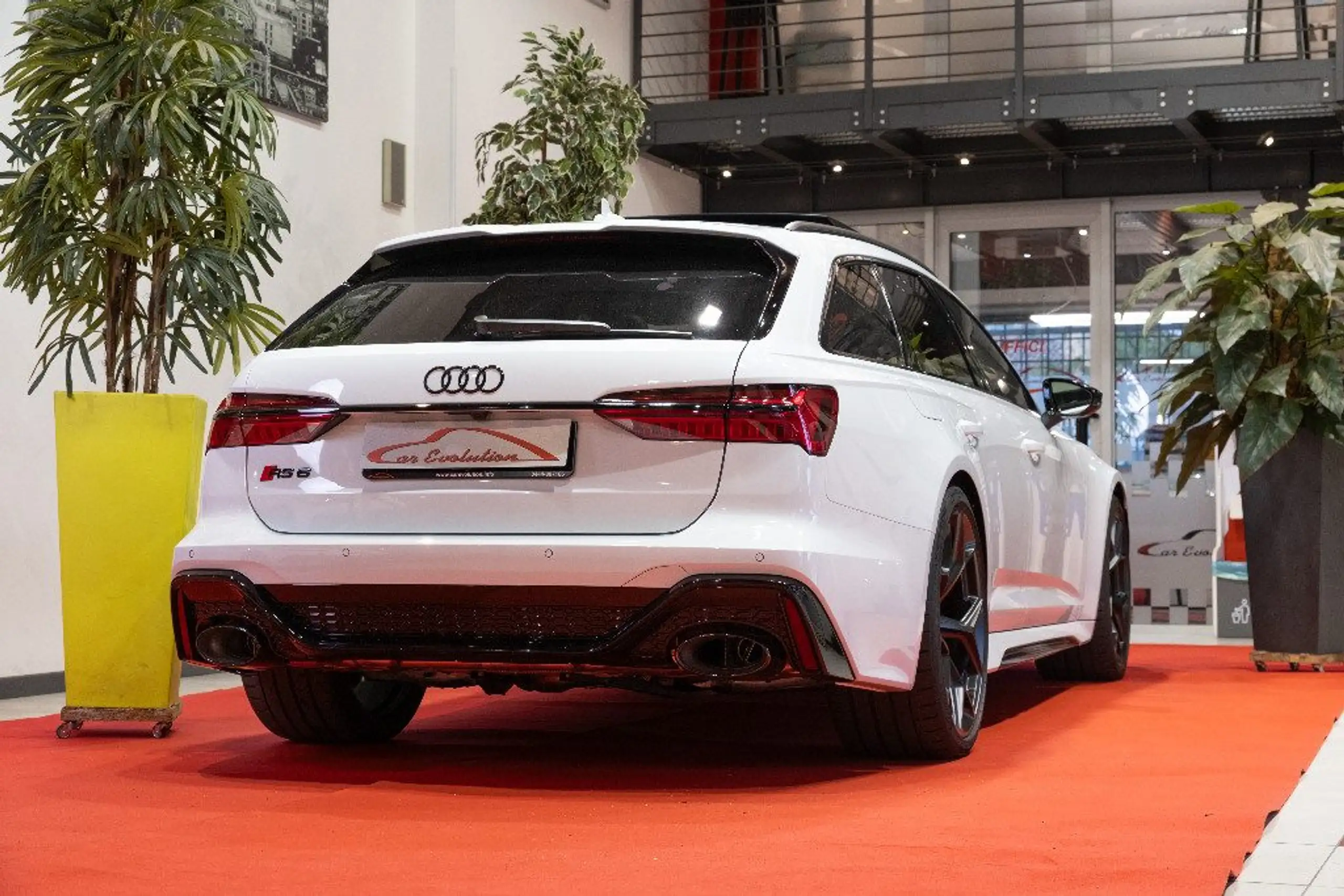 Audi - RS6