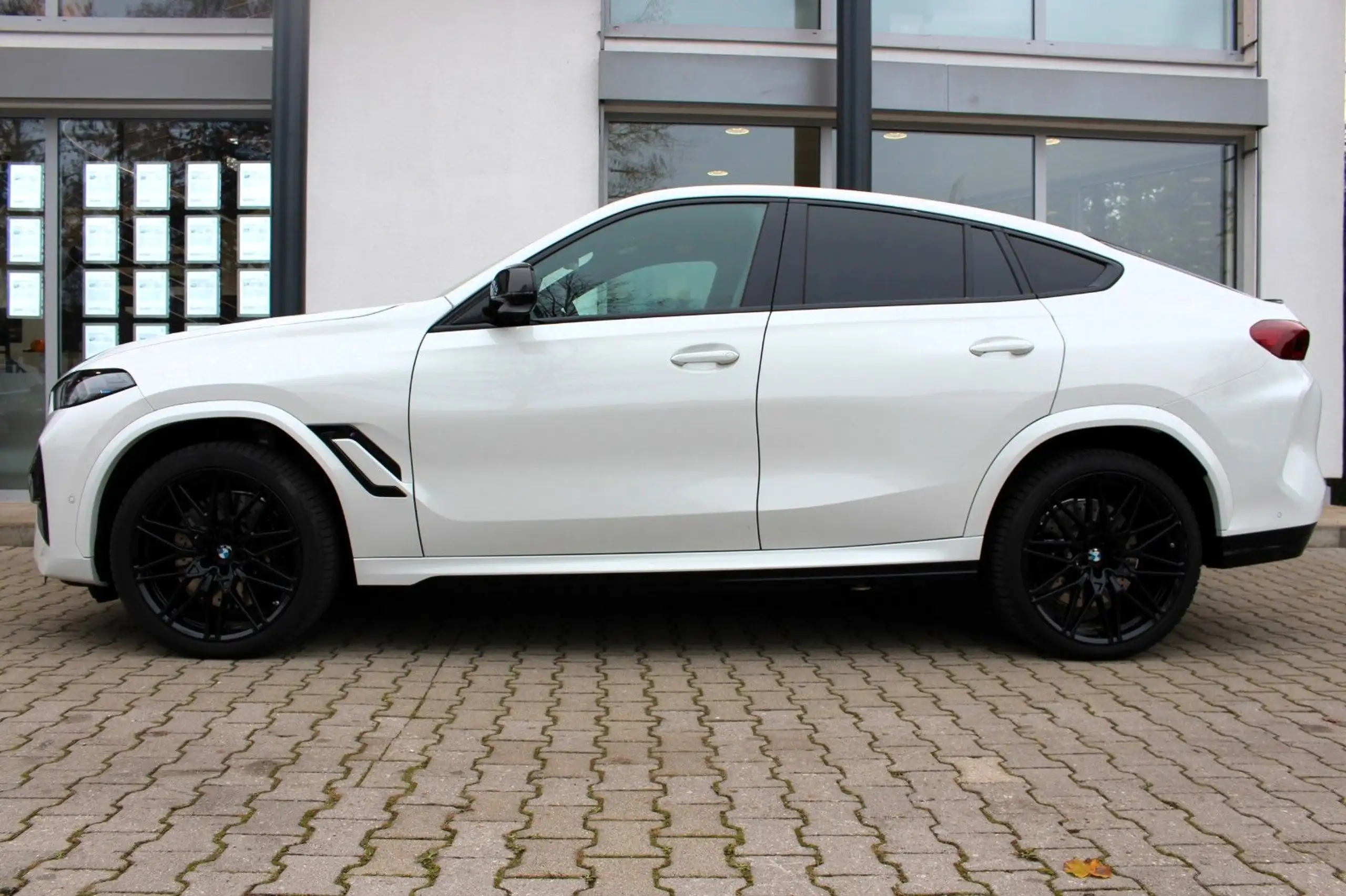 BMW - X6 M