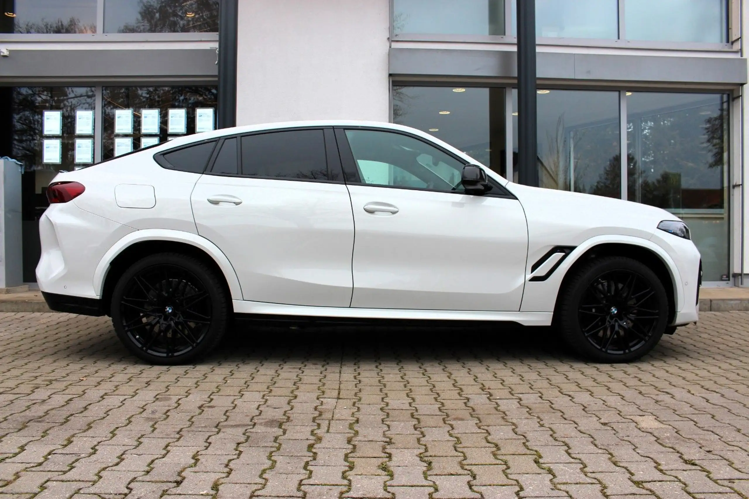 BMW - X6 M