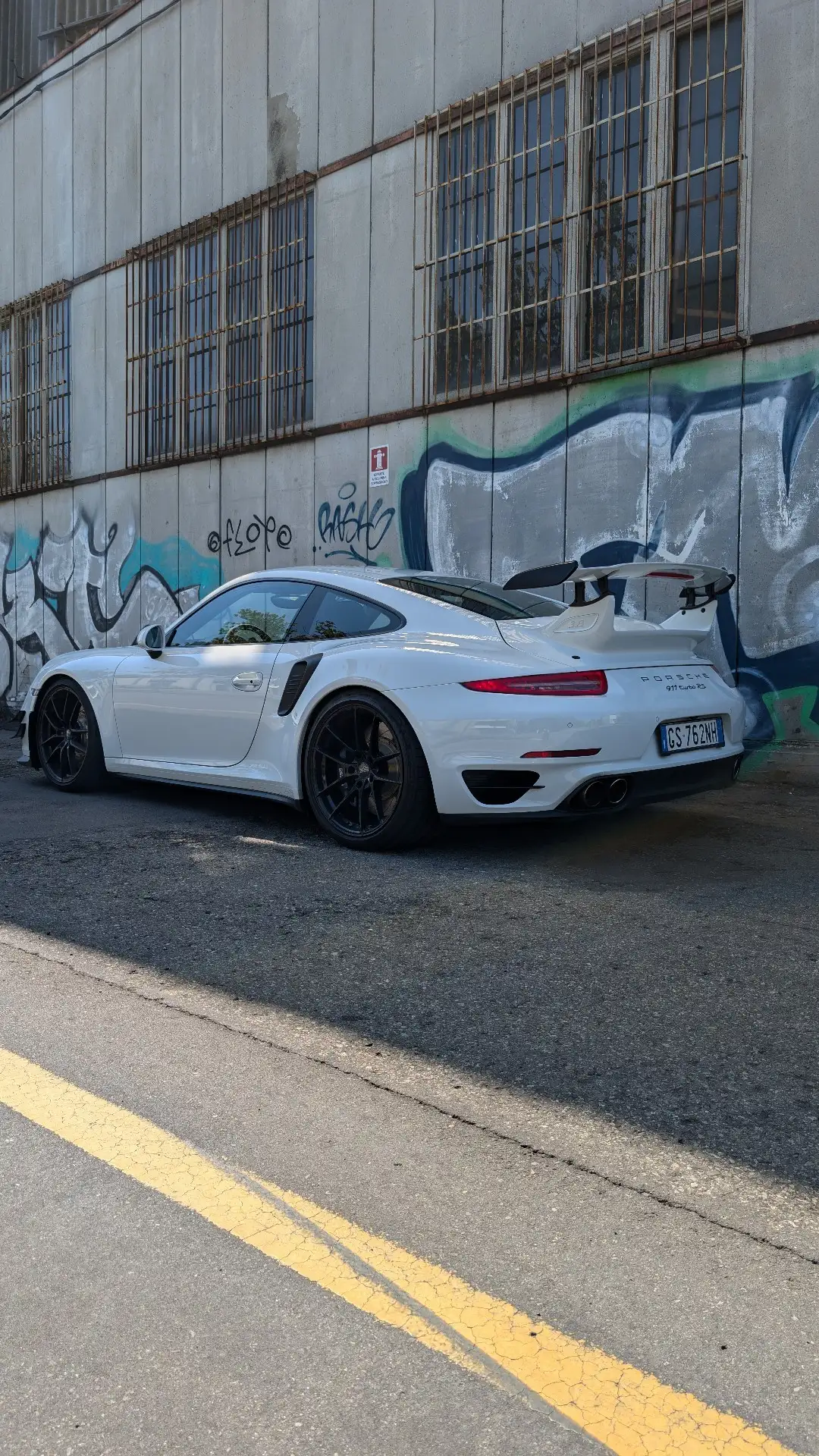 Porsche - 911