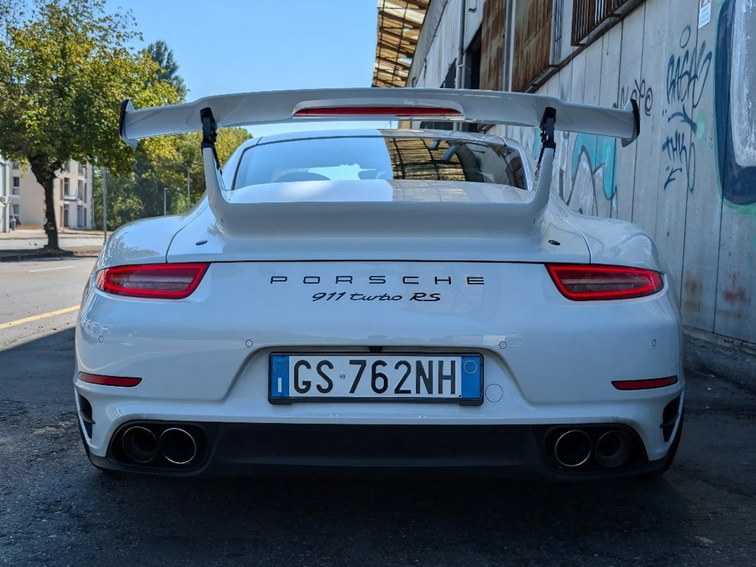 Porsche - 911