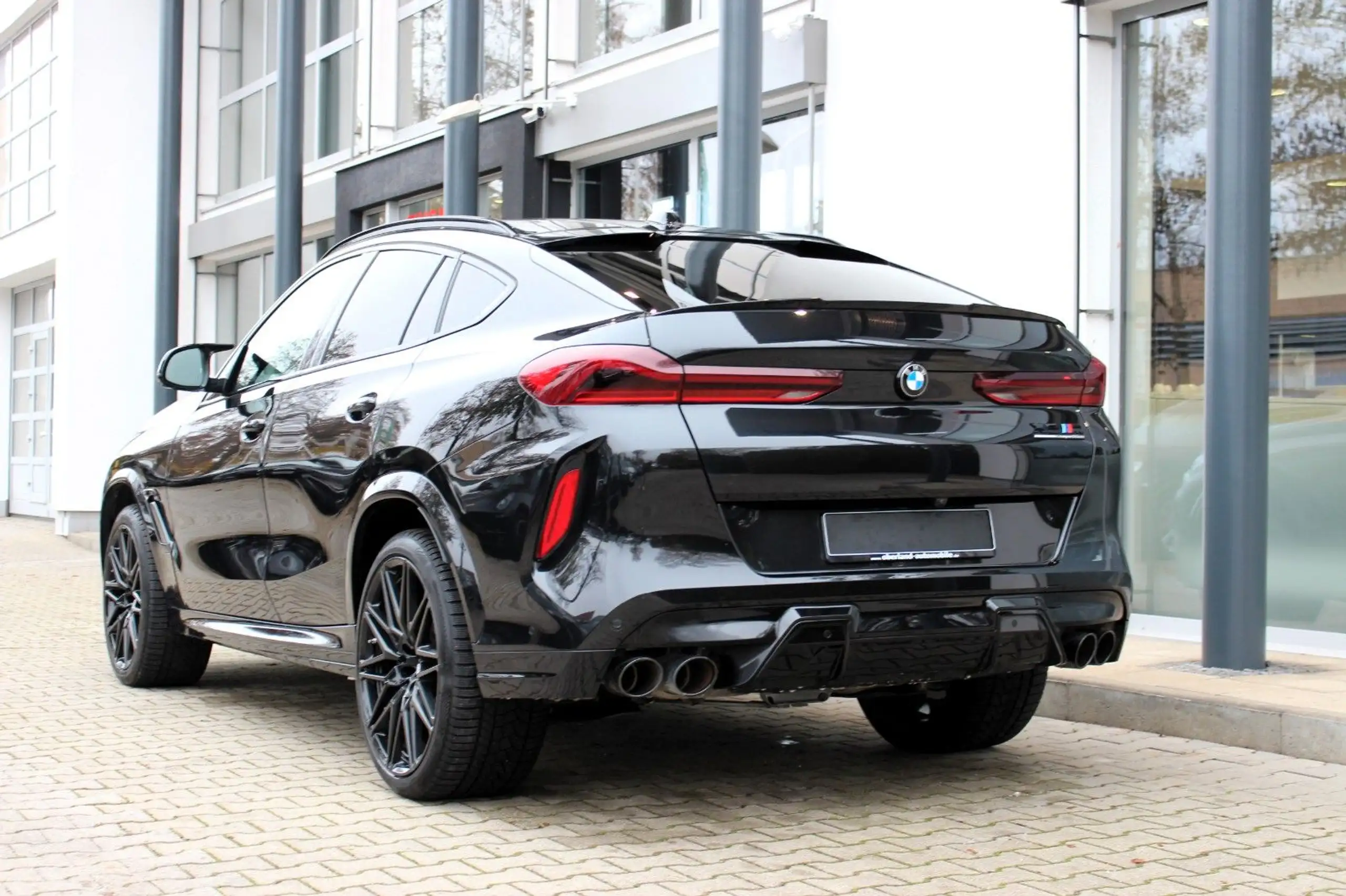 BMW - X6 M