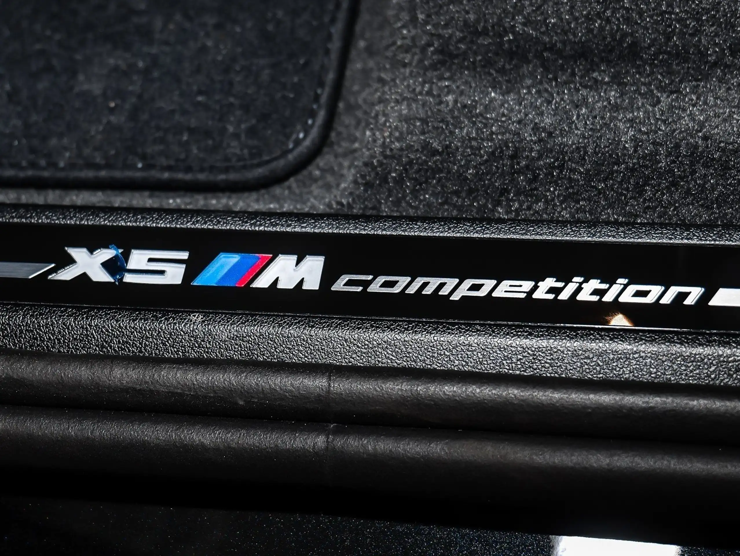 BMW - X5 M