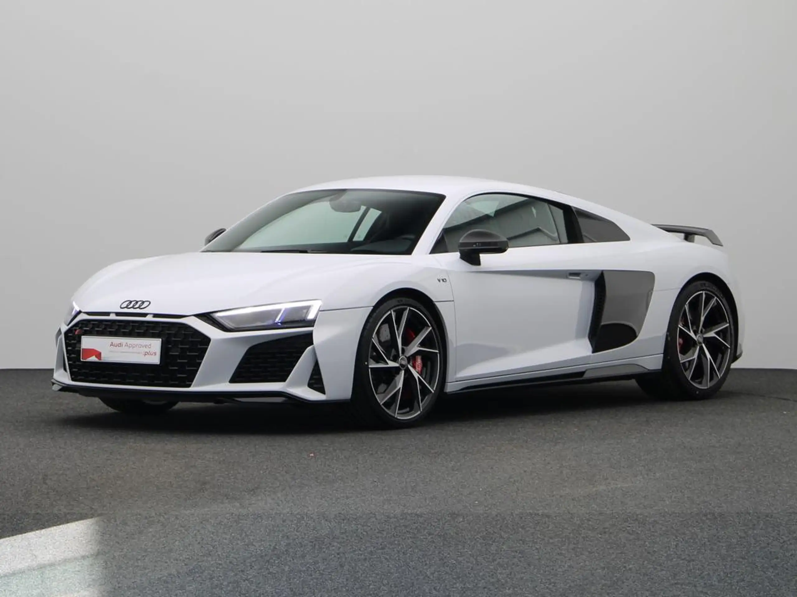 Audi - R8