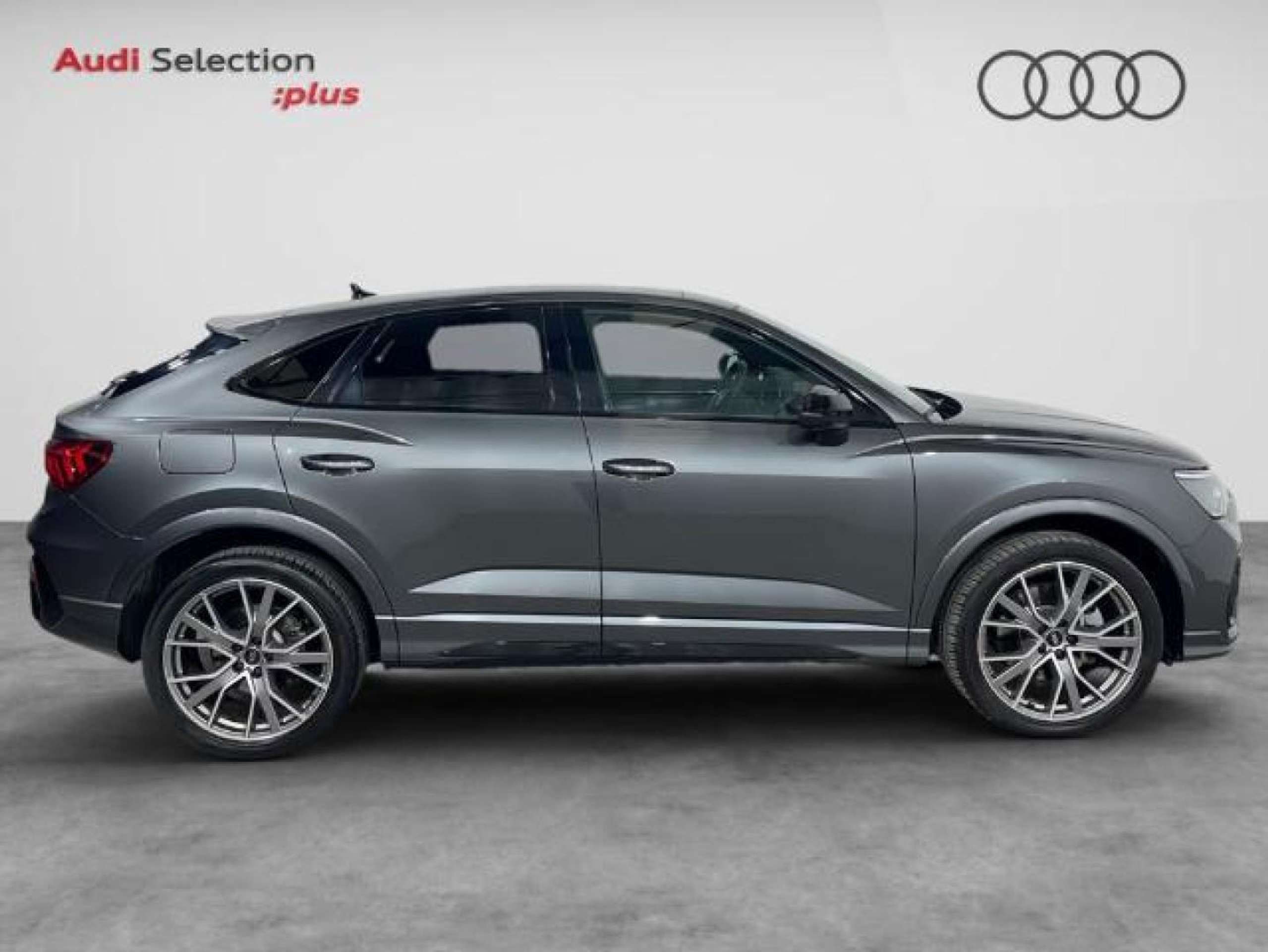 Audi - Q3