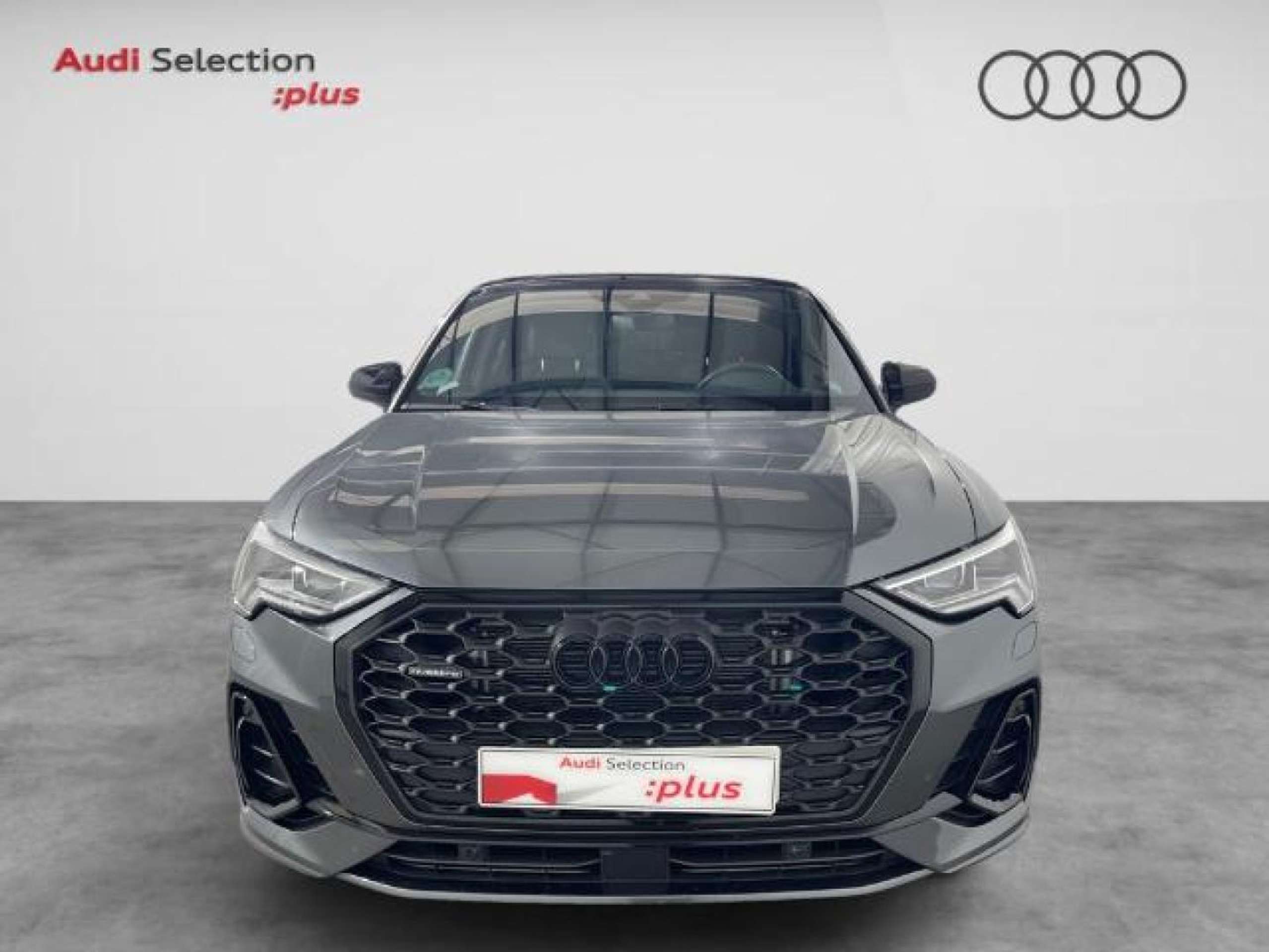 Audi - Q3