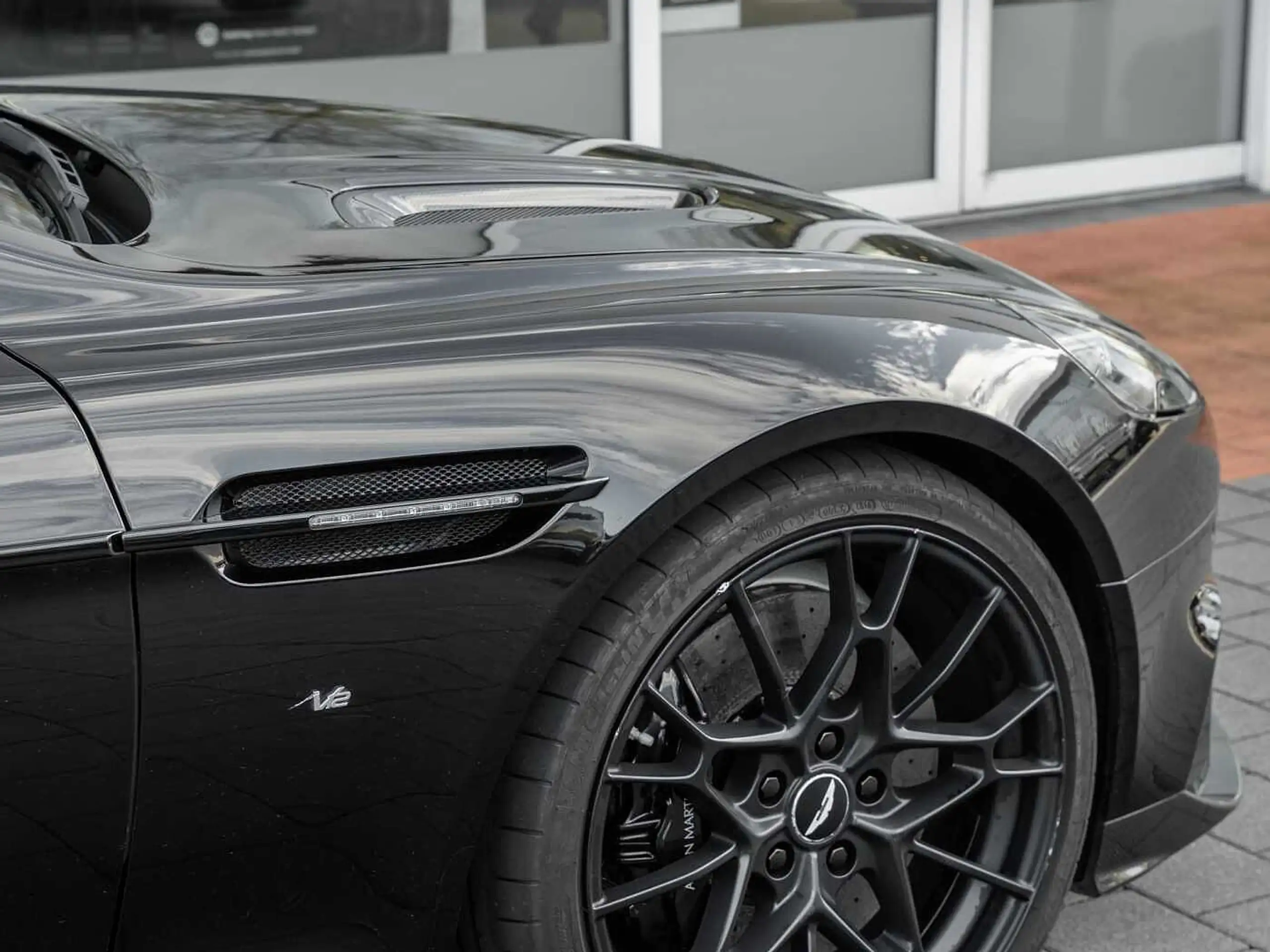 Aston Martin - Rapide