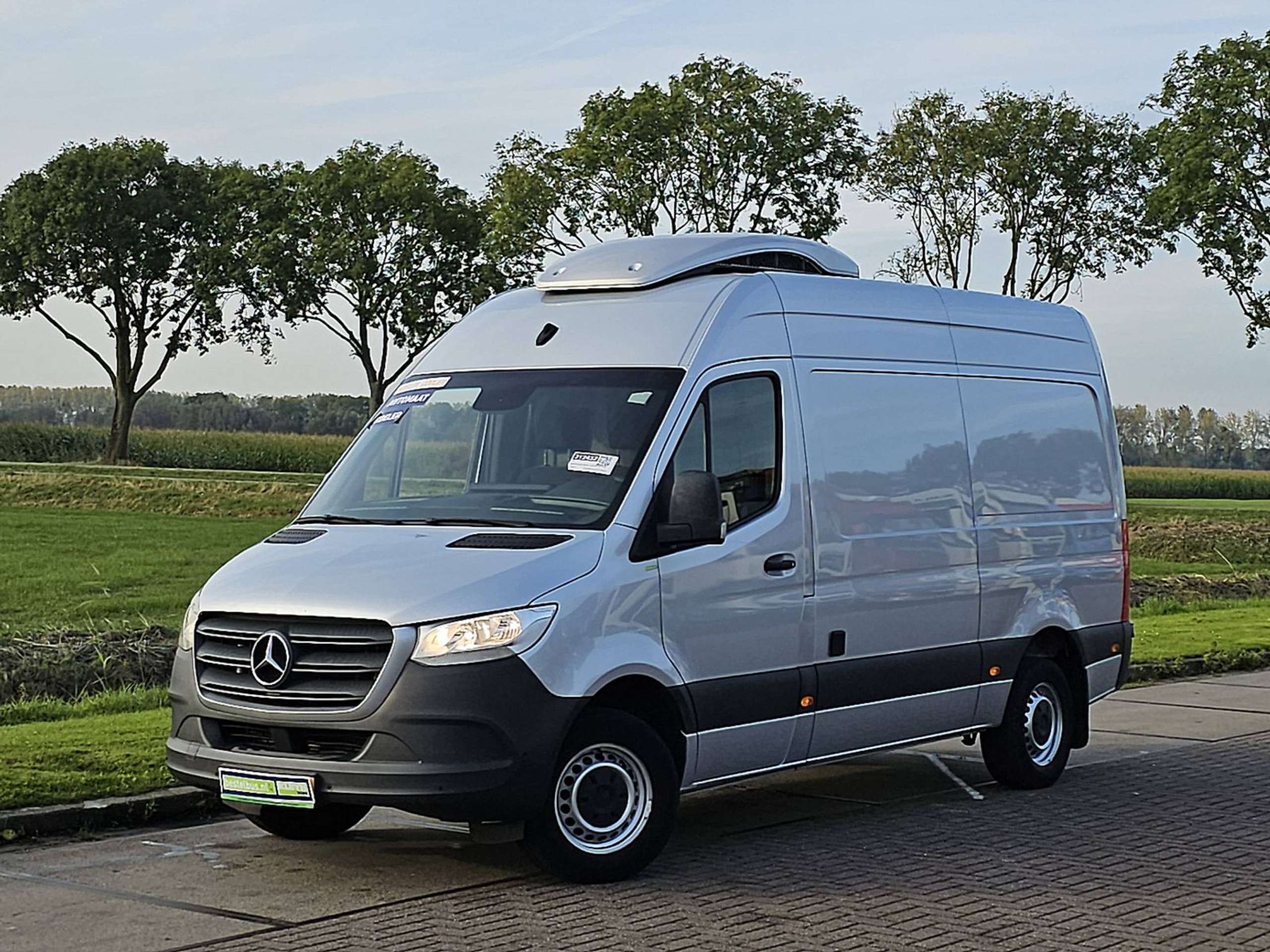 Mercedes-Benz - Sprinter