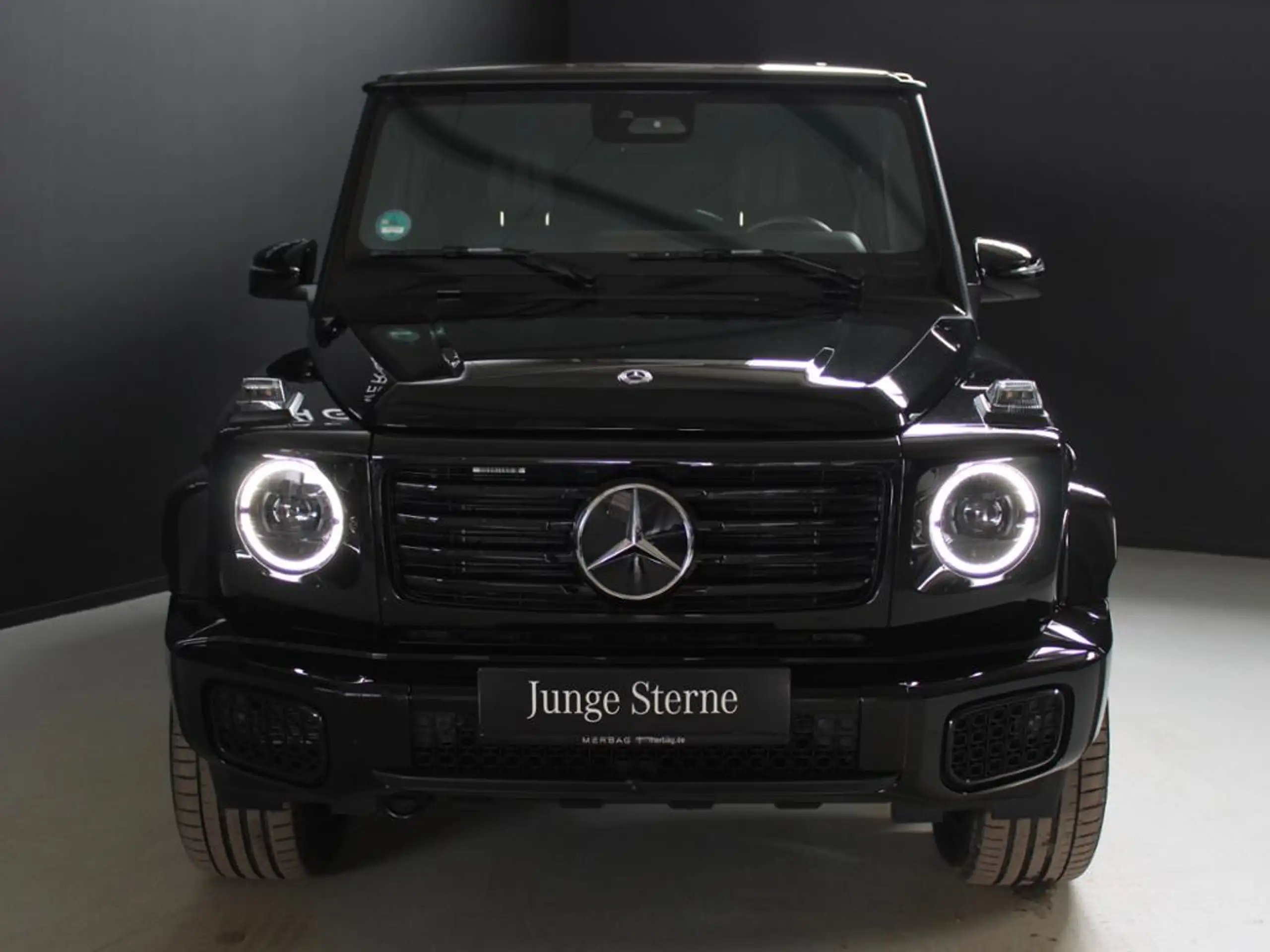 Mercedes-Benz - G 500