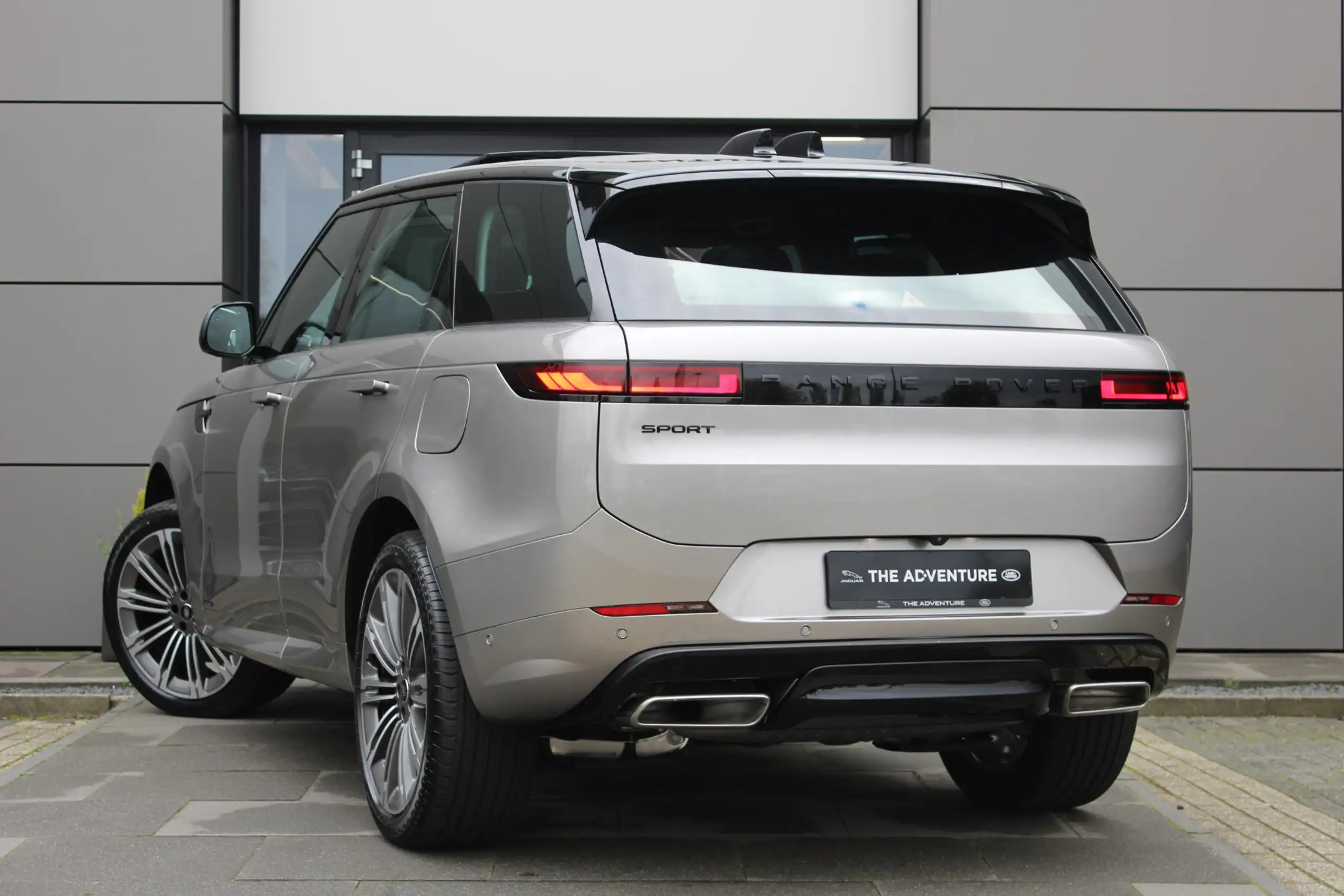 Land Rover - Range Rover Sport