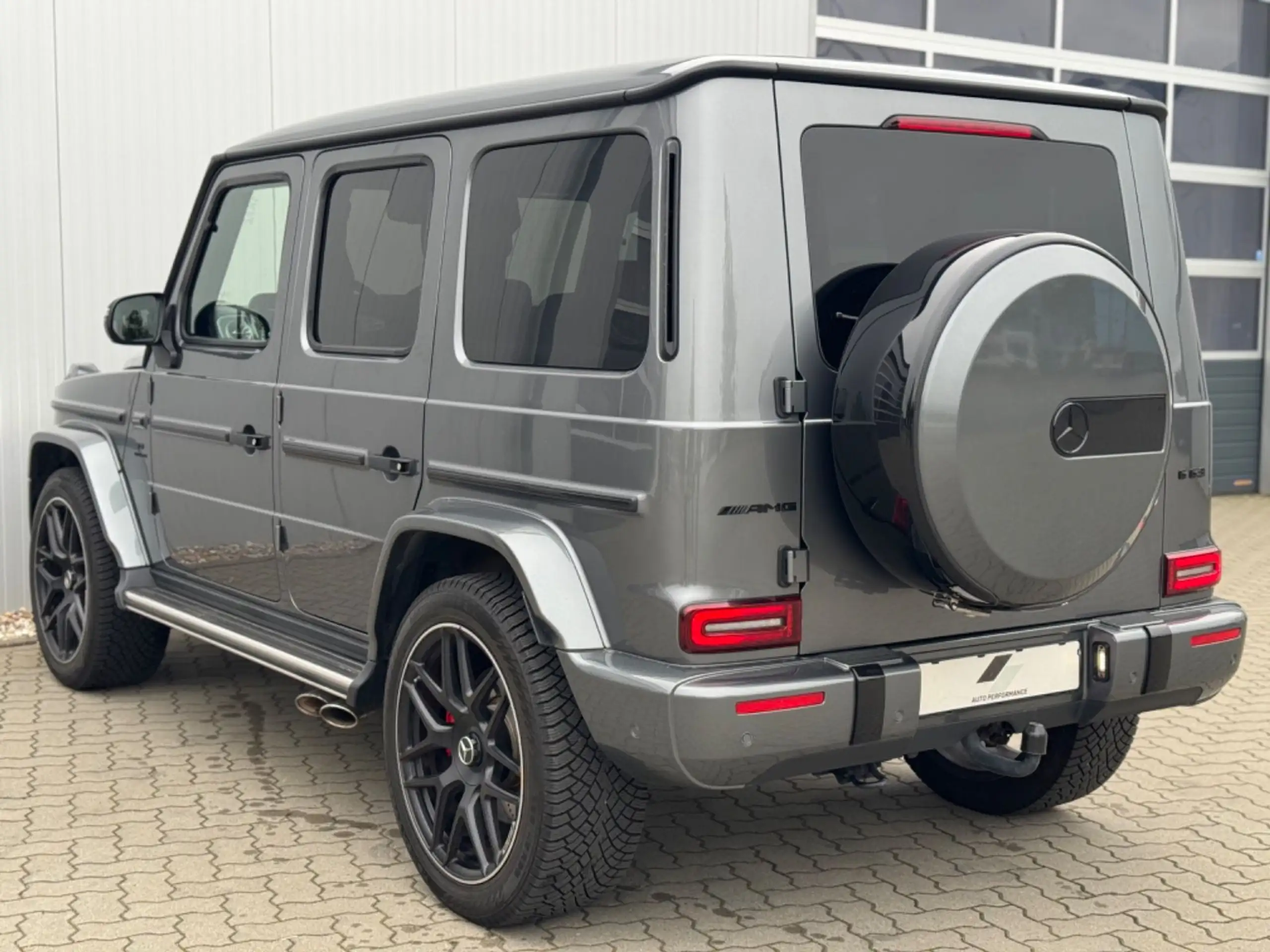 Mercedes-Benz - G 63 AMG