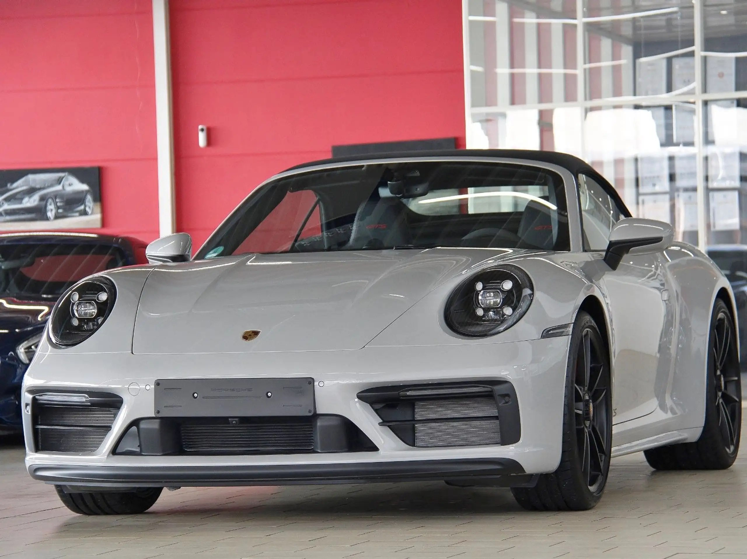 Porsche 992 2023