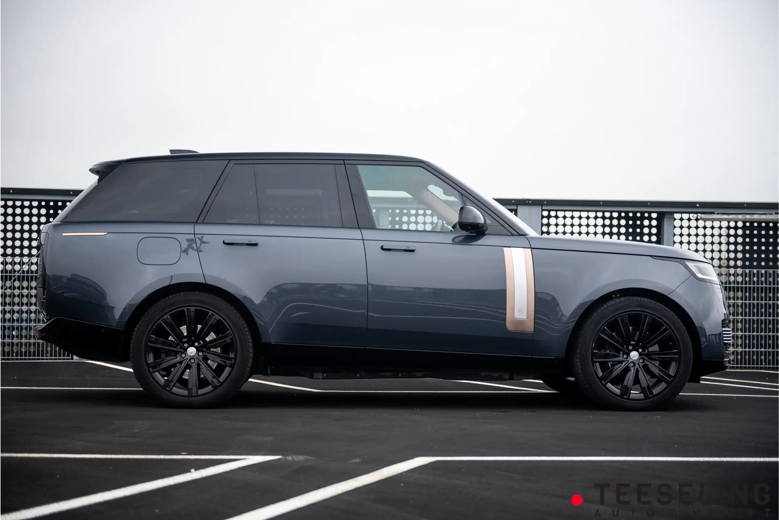 Land Rover - Range Rover