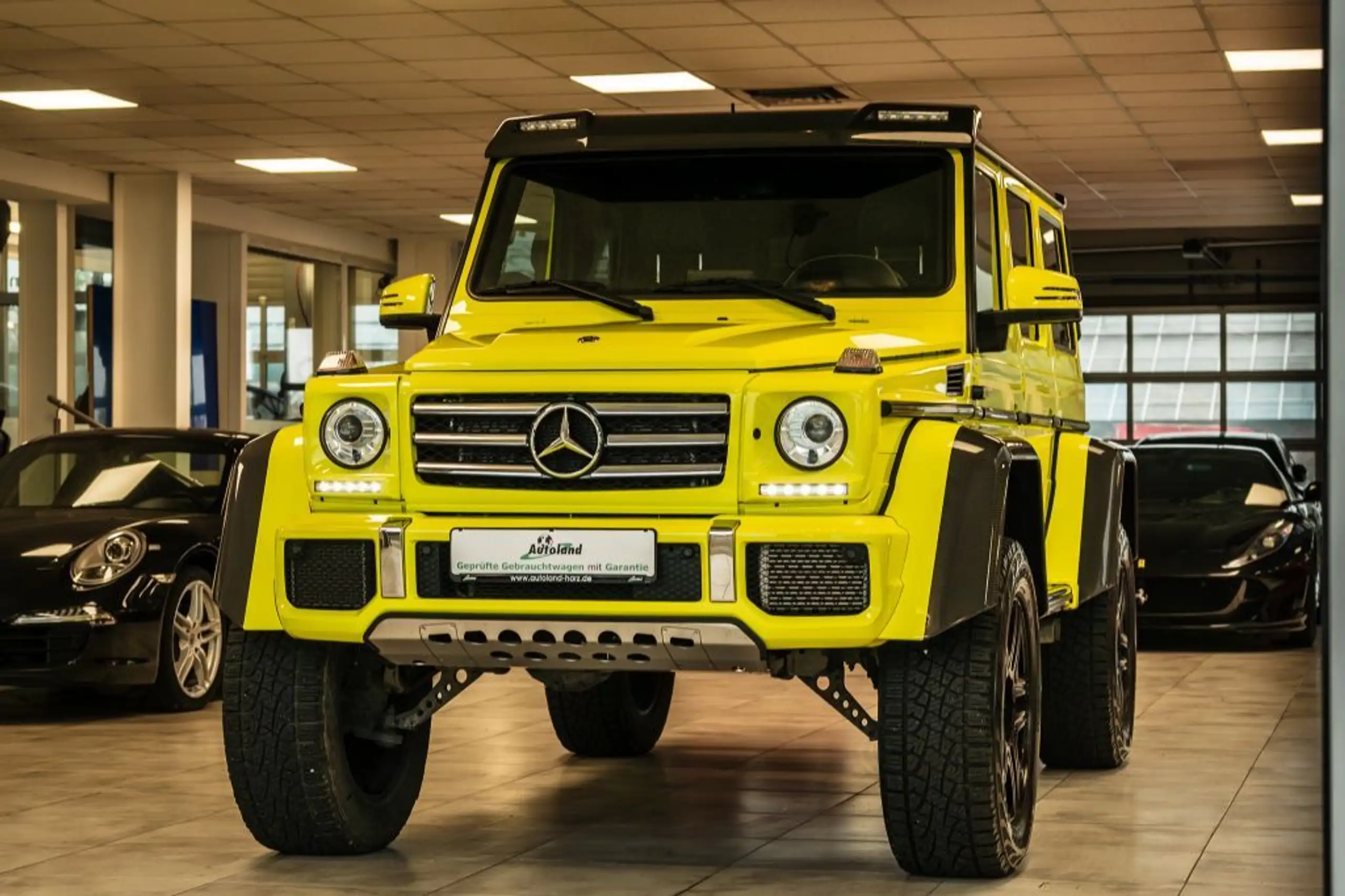 Mercedes-Benz - G 500