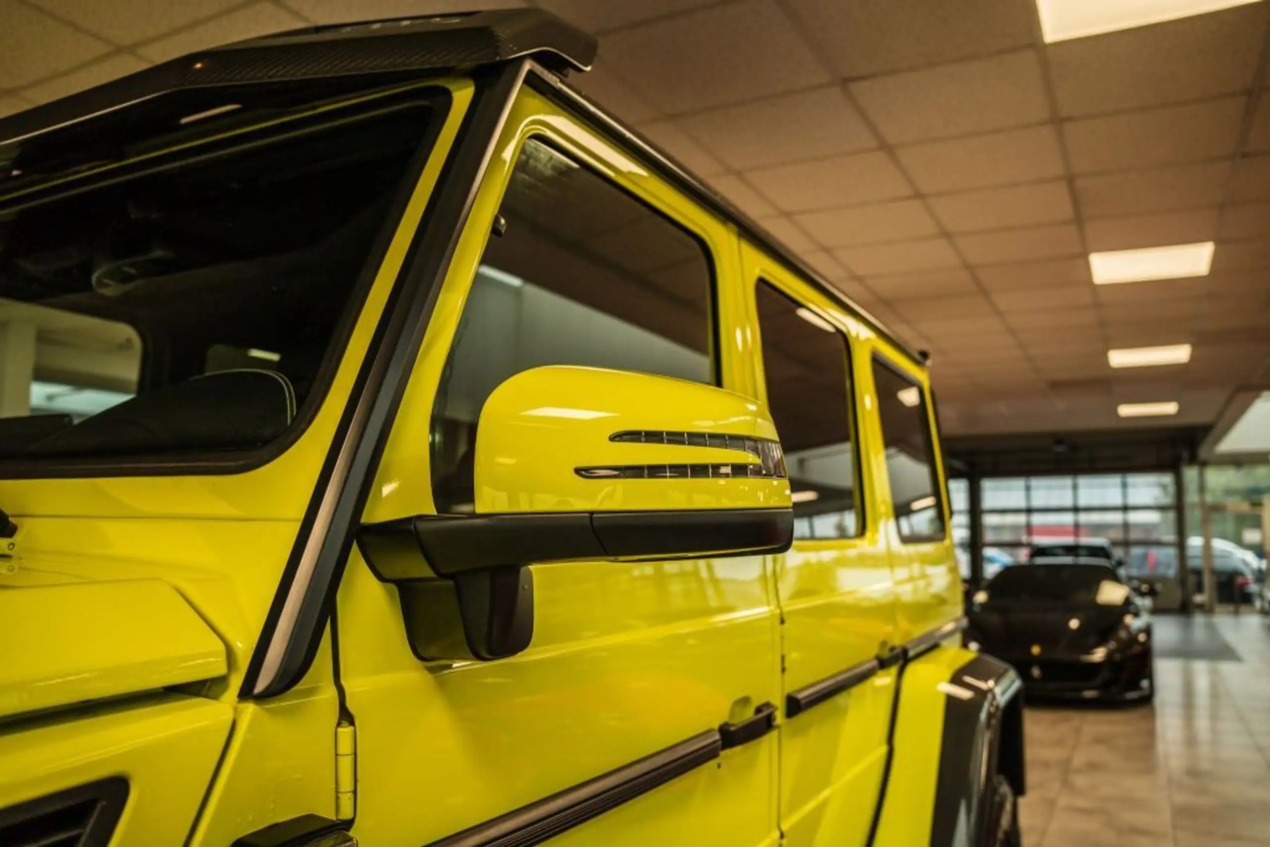 Mercedes-Benz - G 500