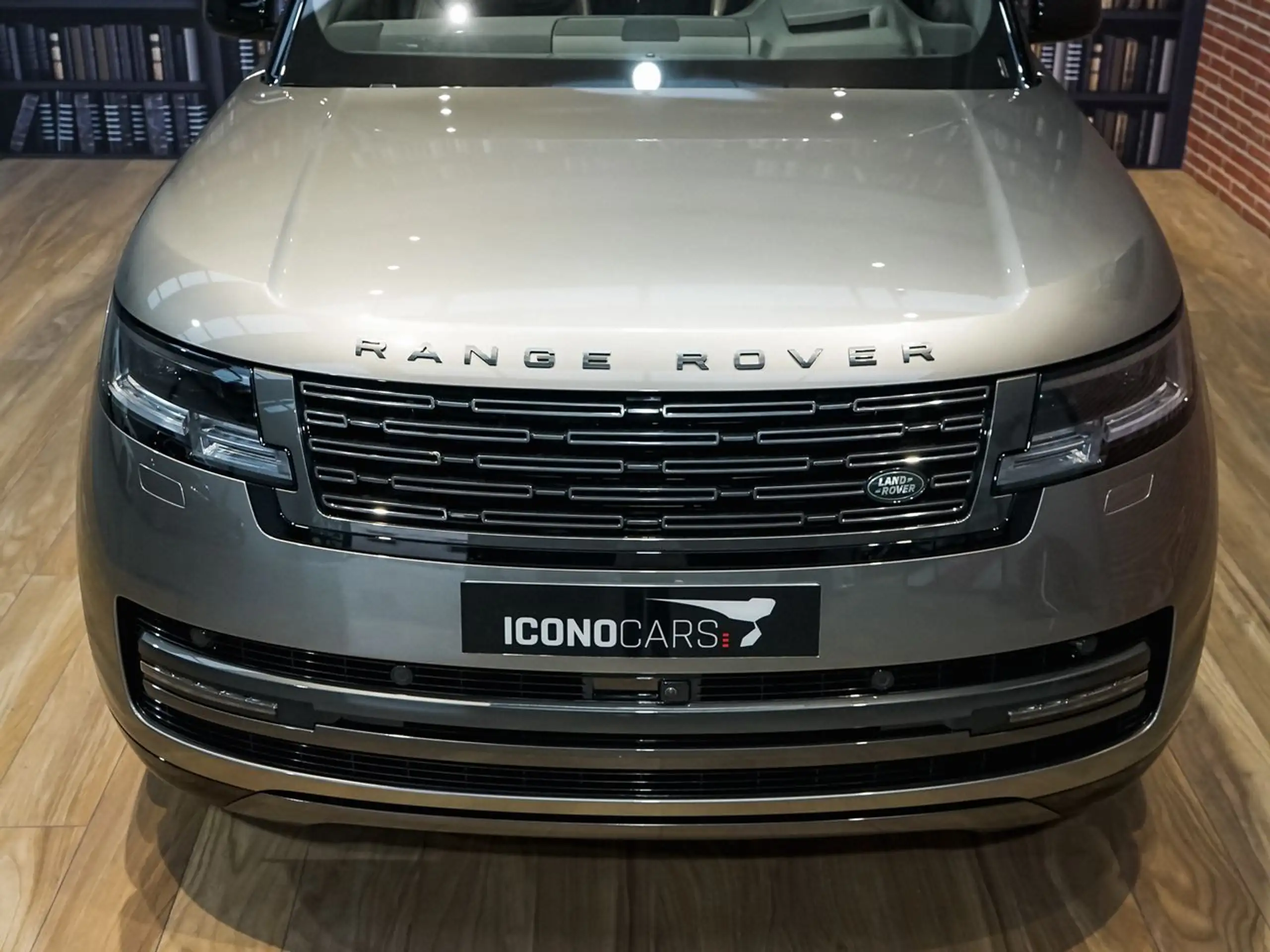 Land Rover - Range Rover