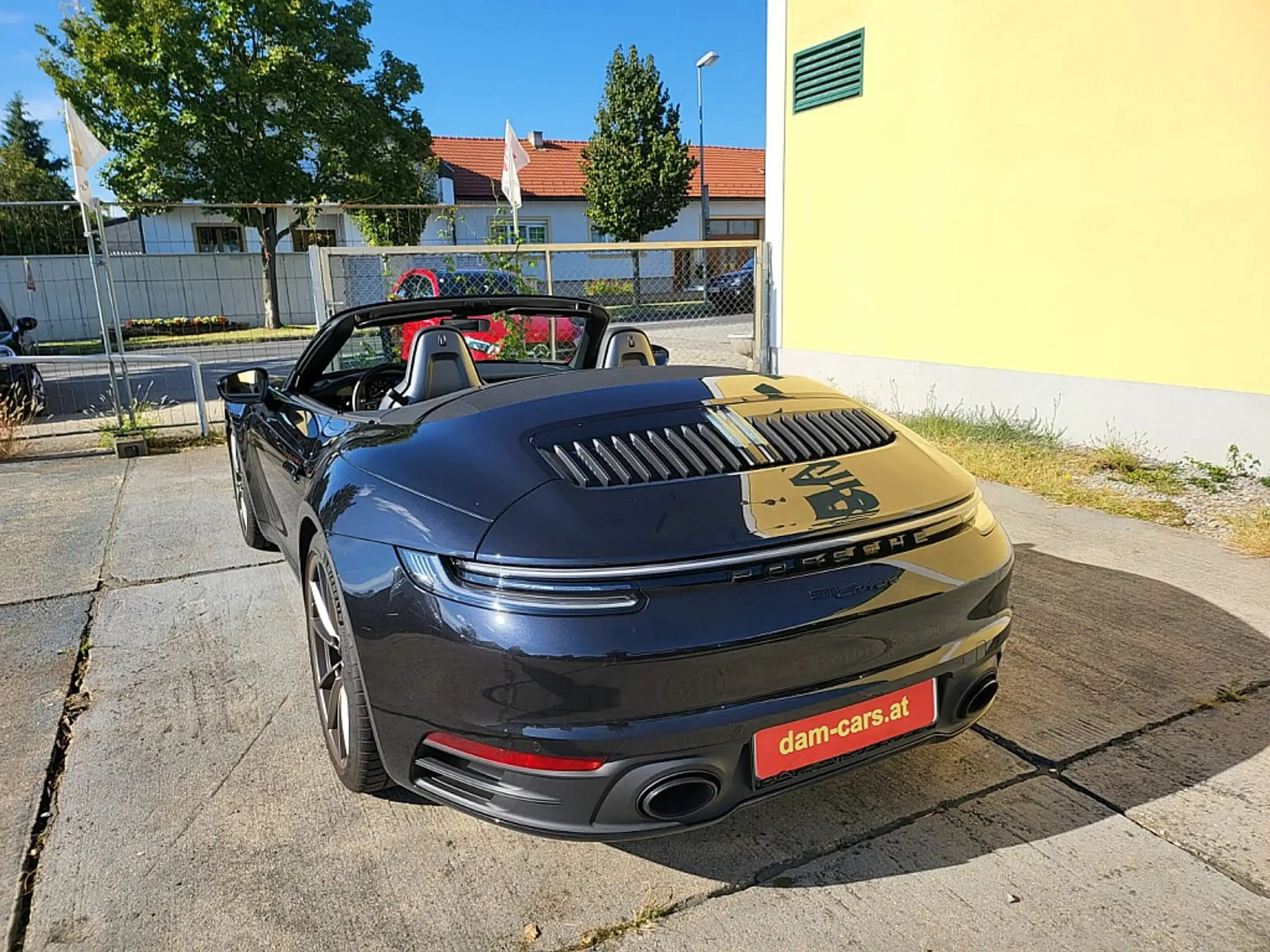 Porsche - 911