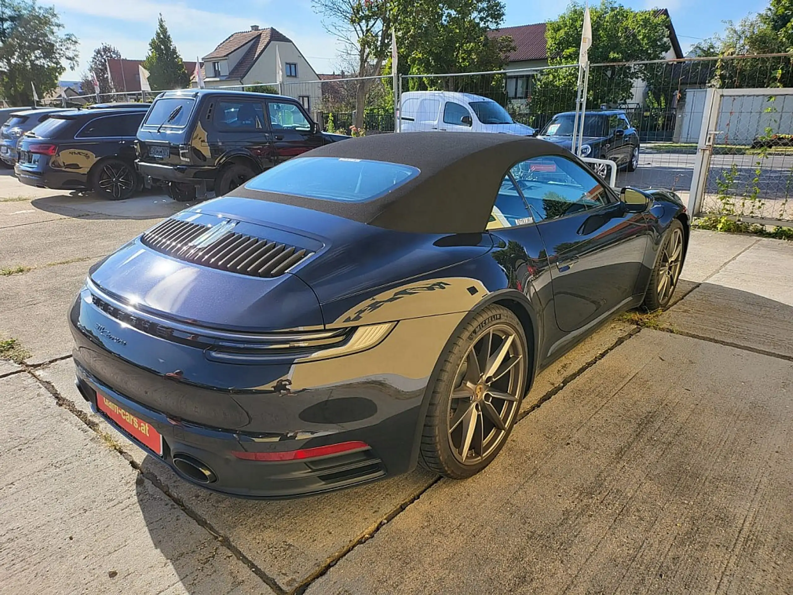 Porsche - 911