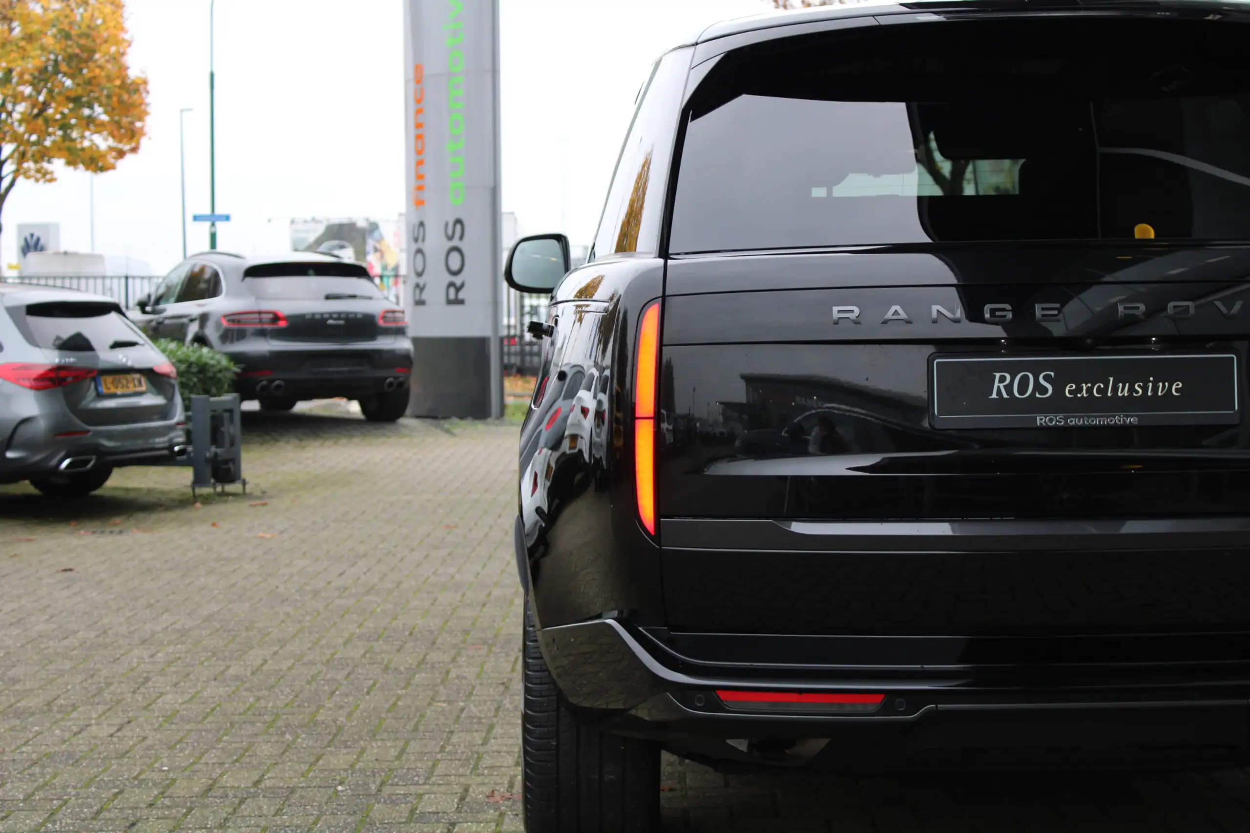 Land Rover - Range Rover