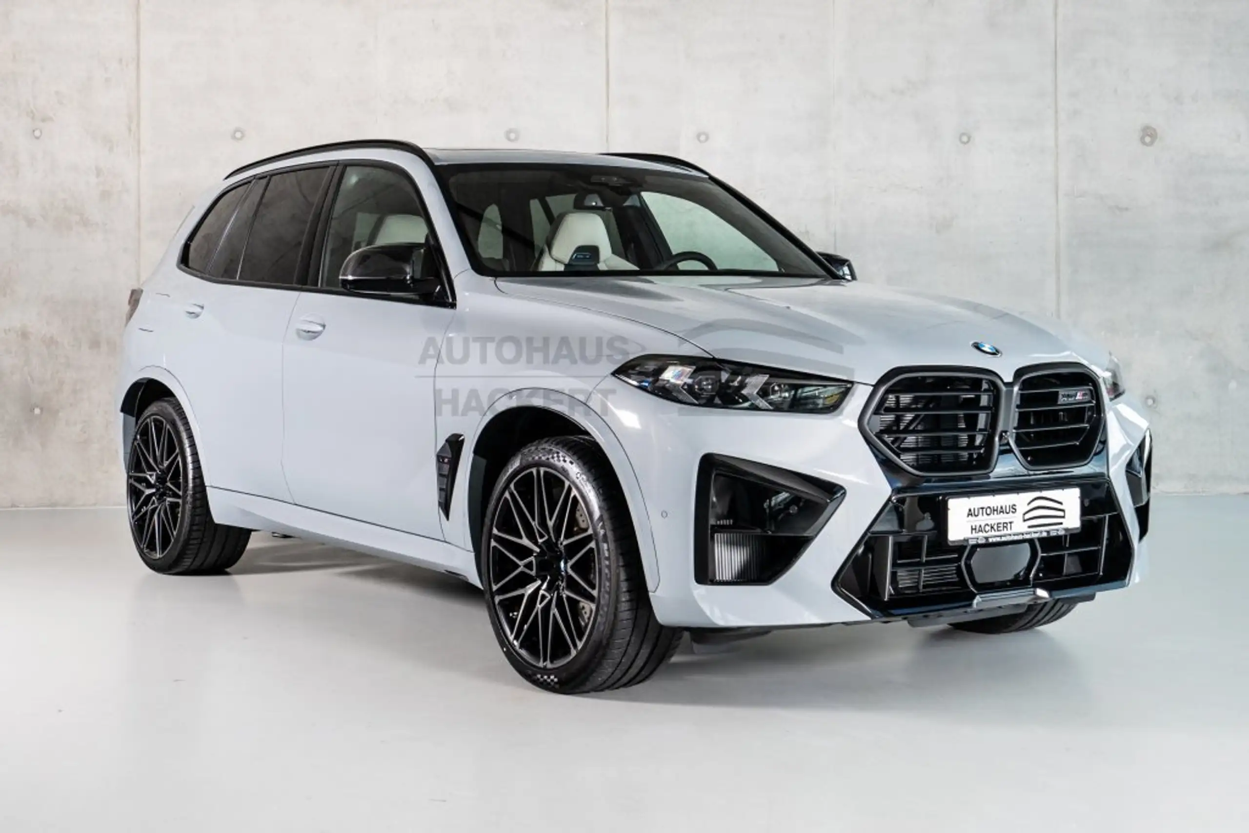 BMW - X5 M