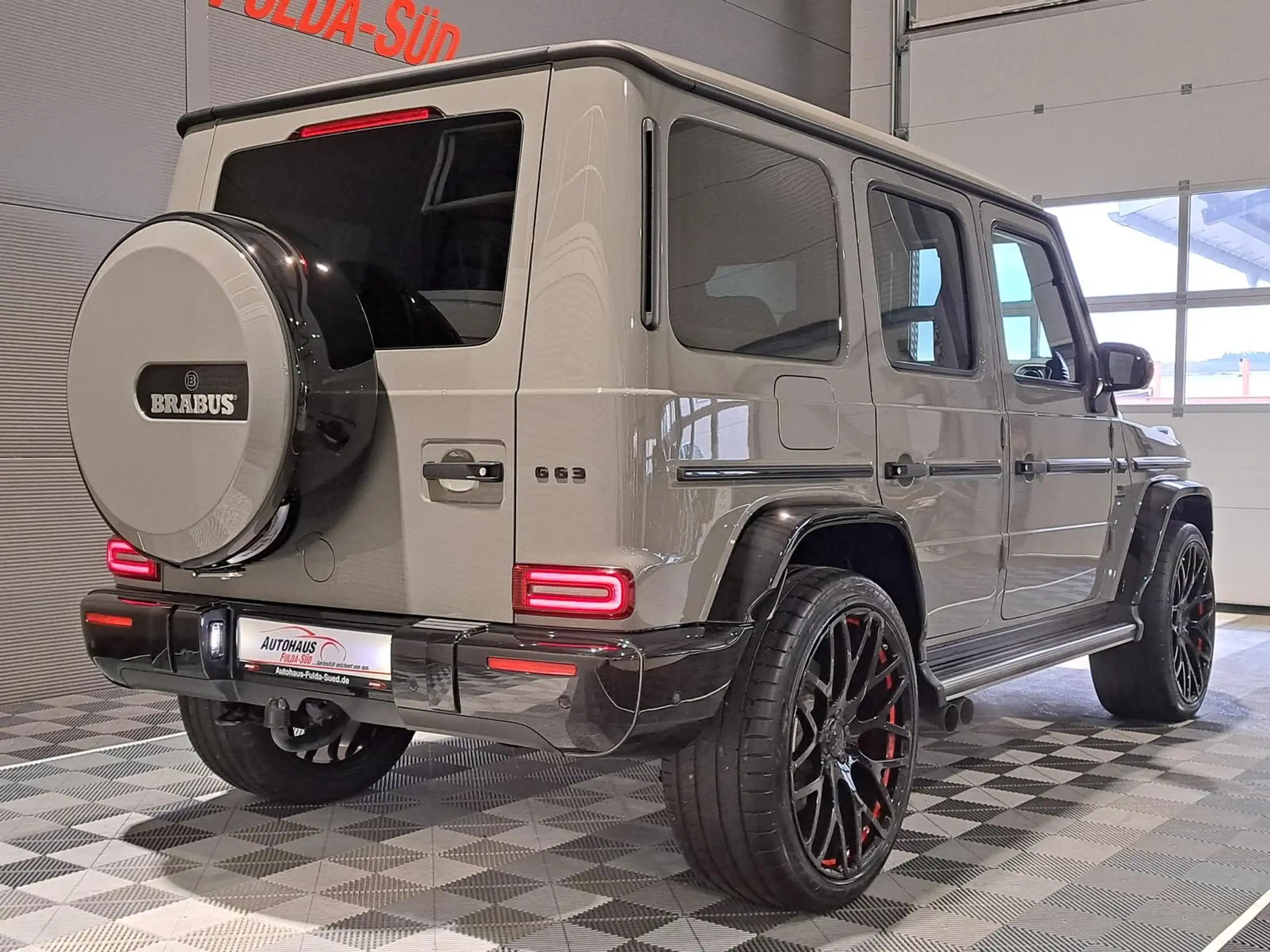 Mercedes-Benz - G 63 AMG