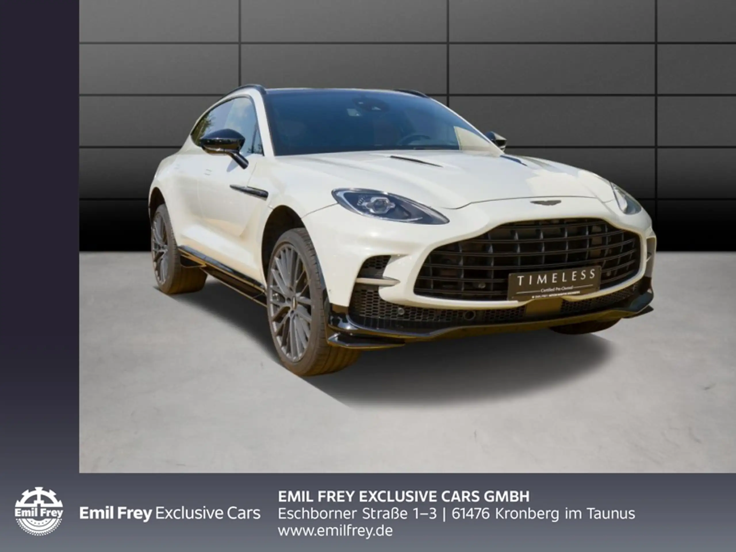 Aston Martin DBX 2022