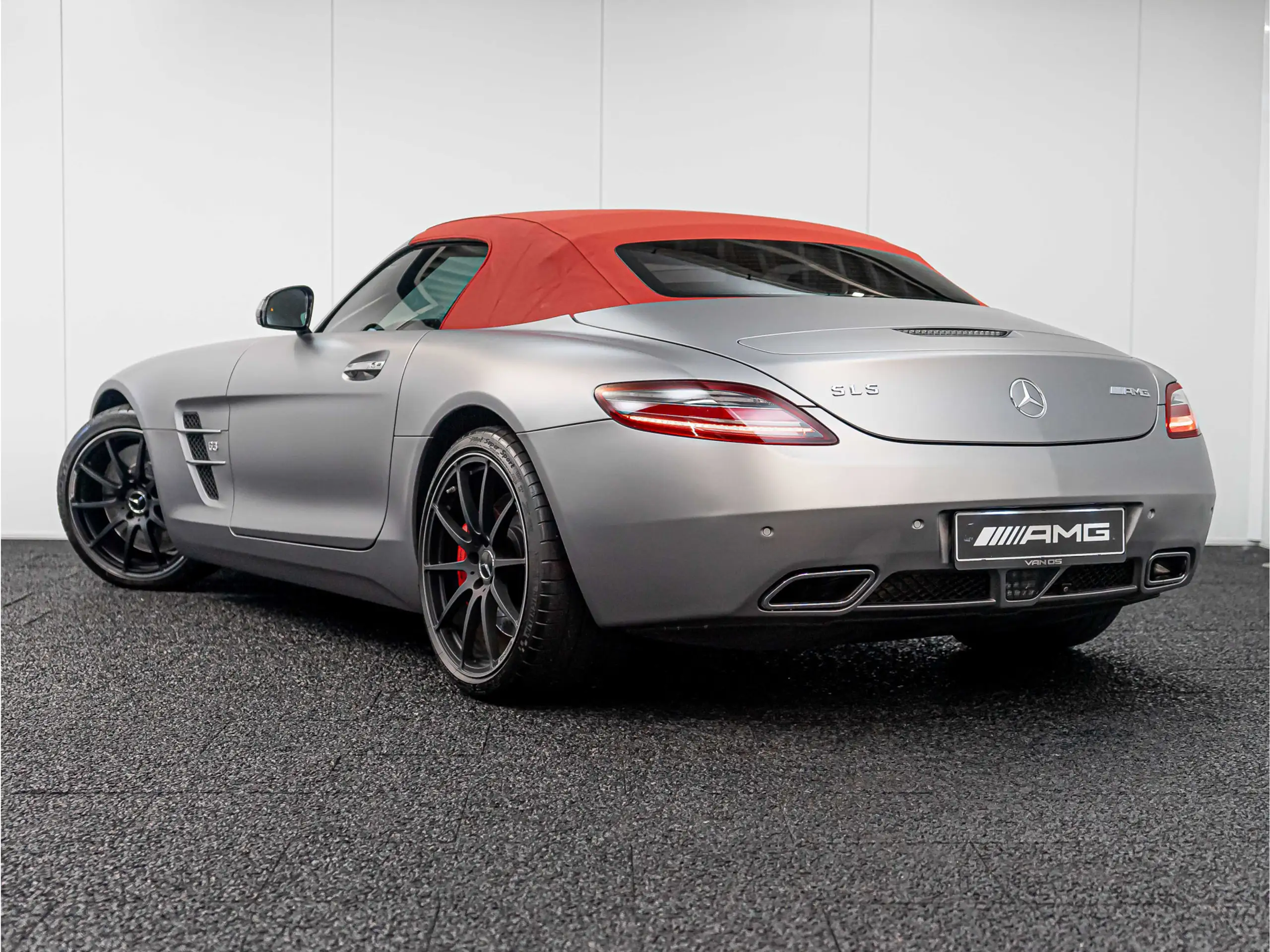 Mercedes-Benz - SLS