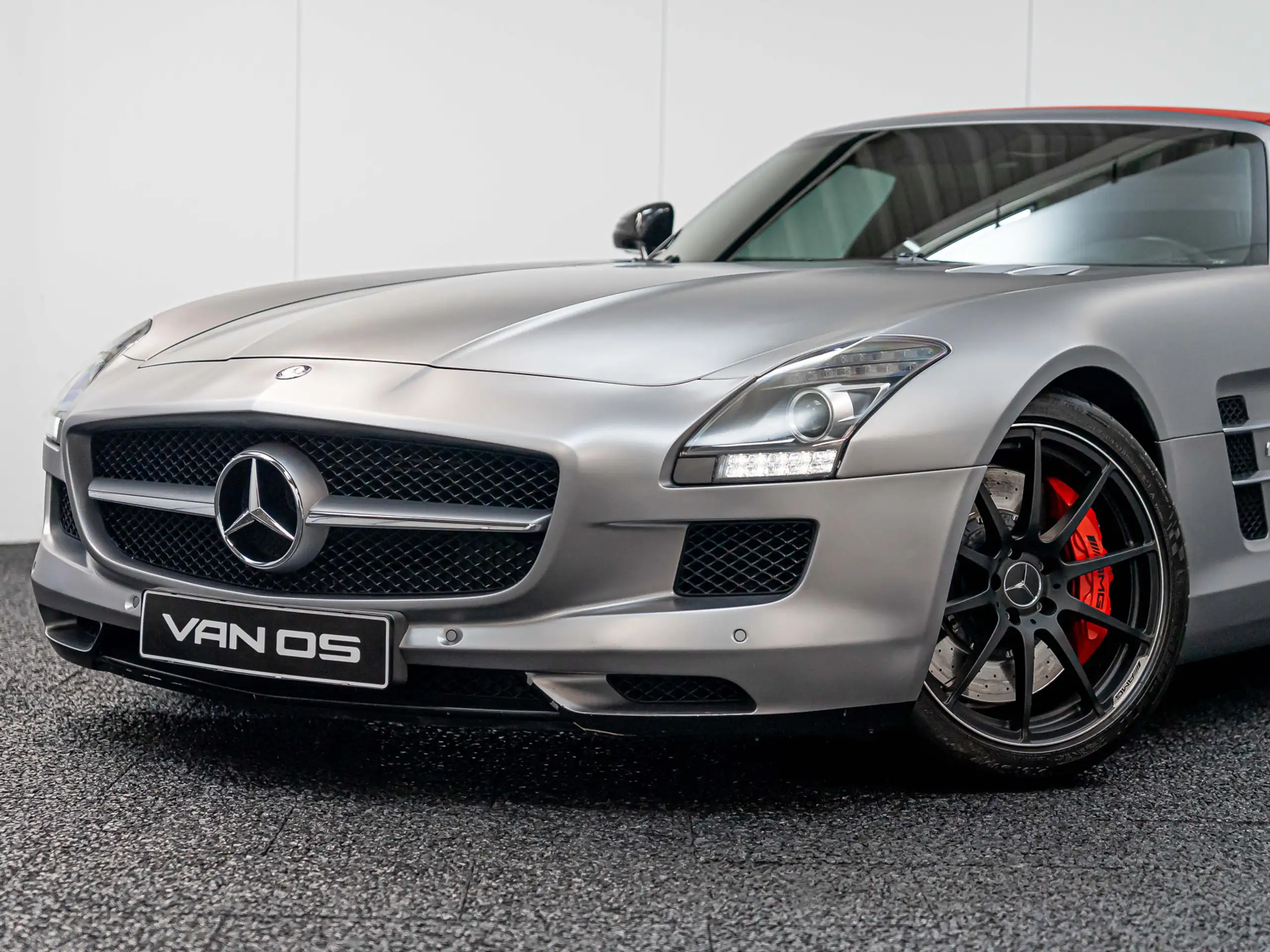 Mercedes-Benz - SLS