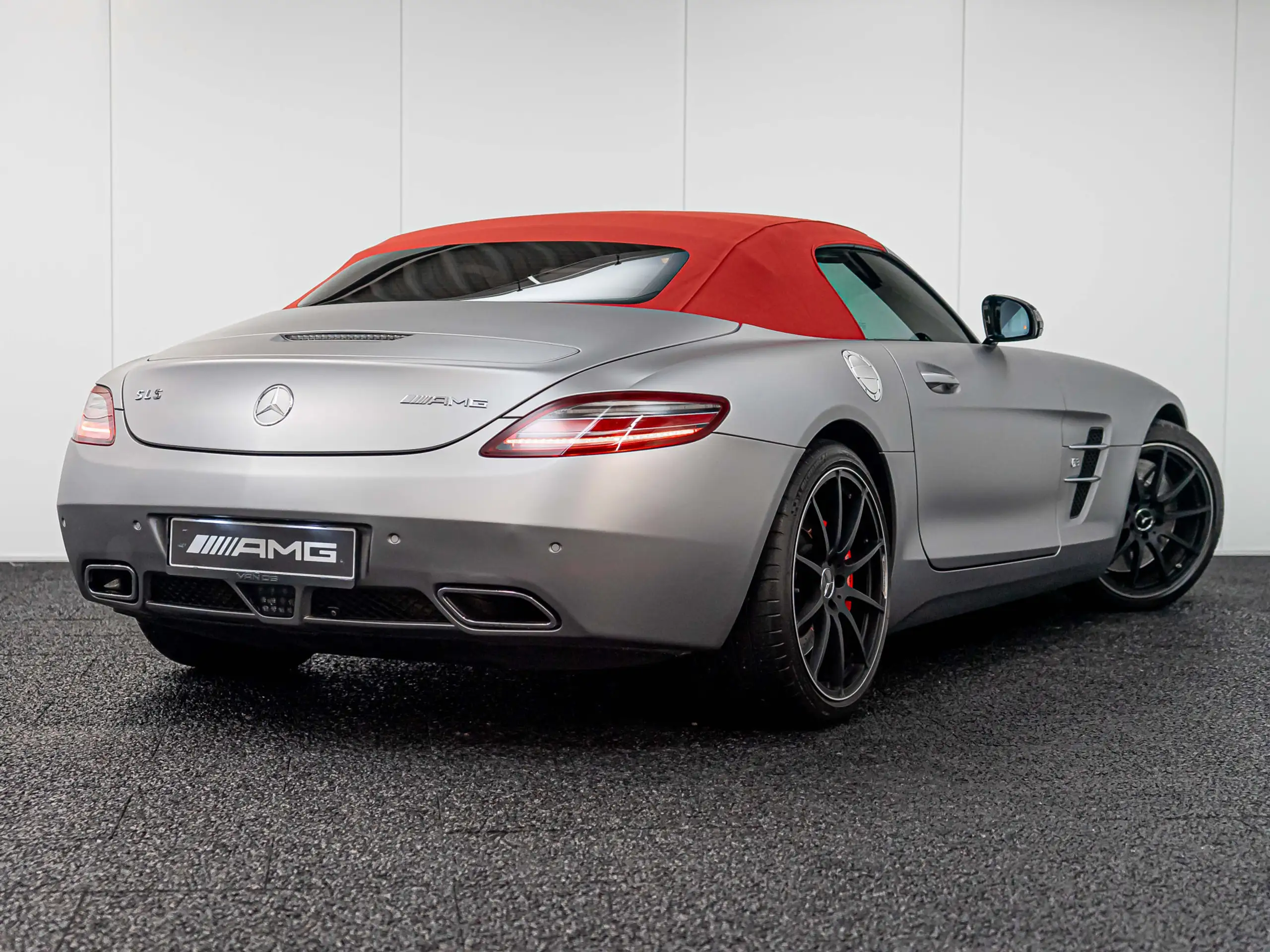 Mercedes-Benz - SLS