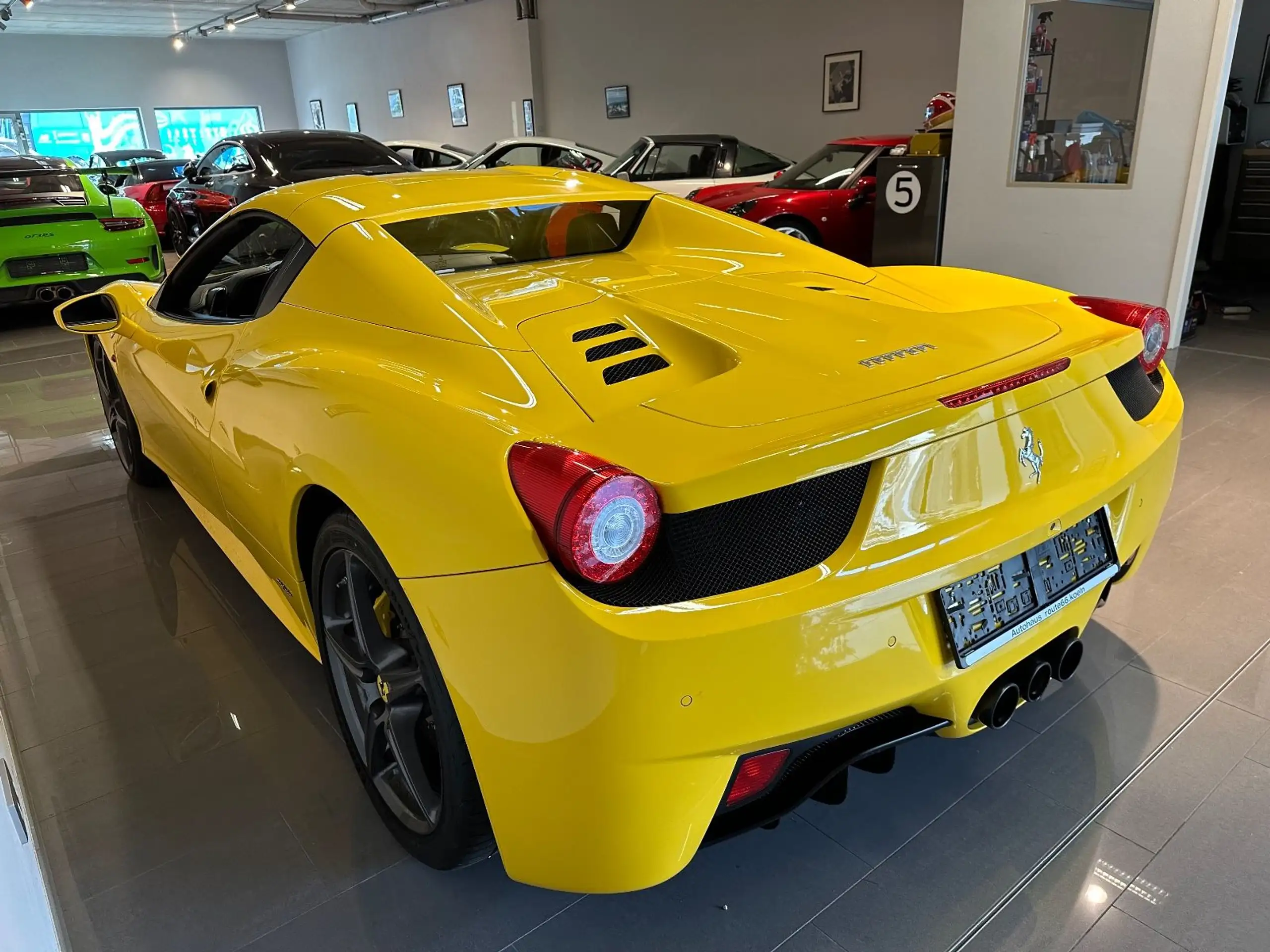 Ferrari - 458