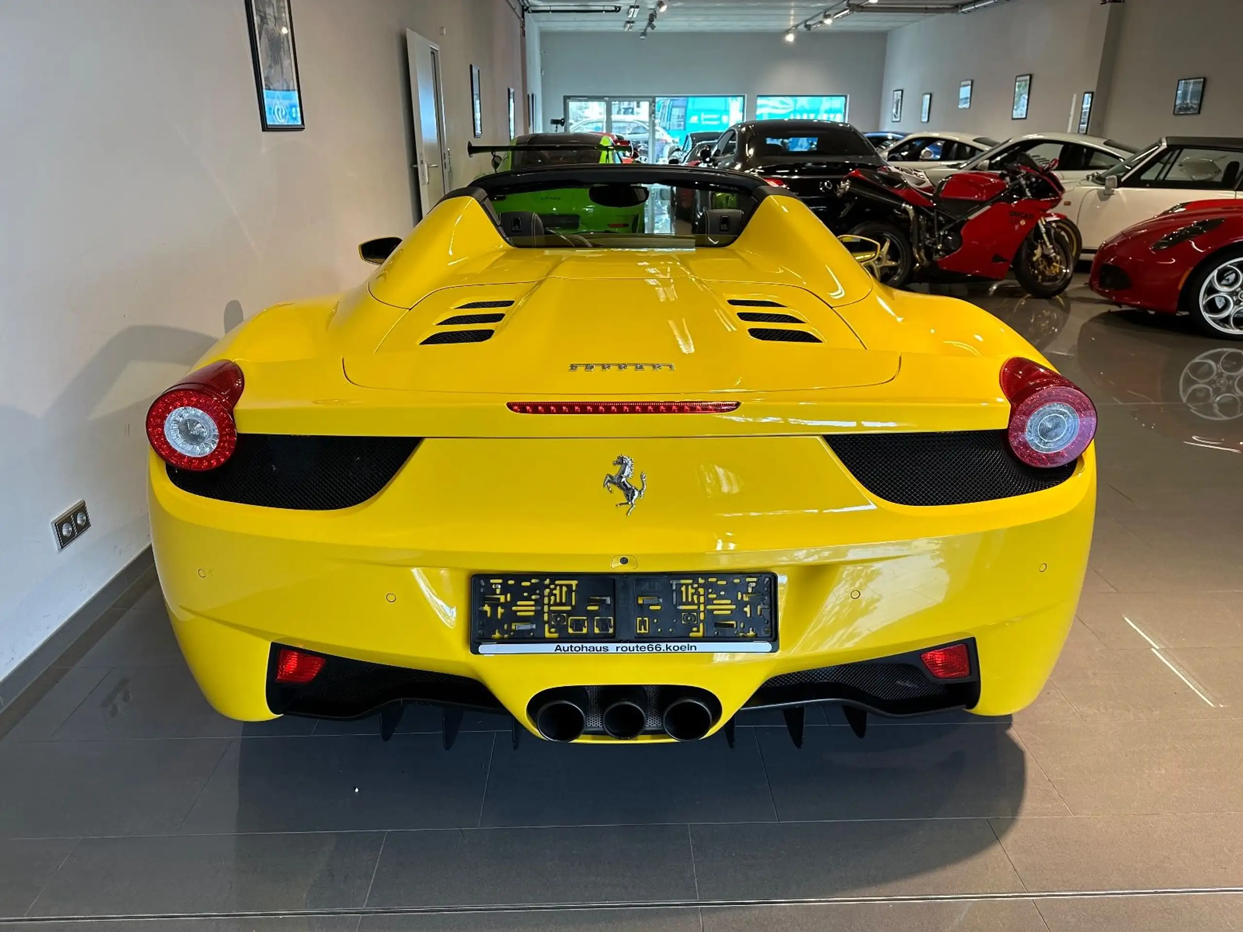 Ferrari - 458