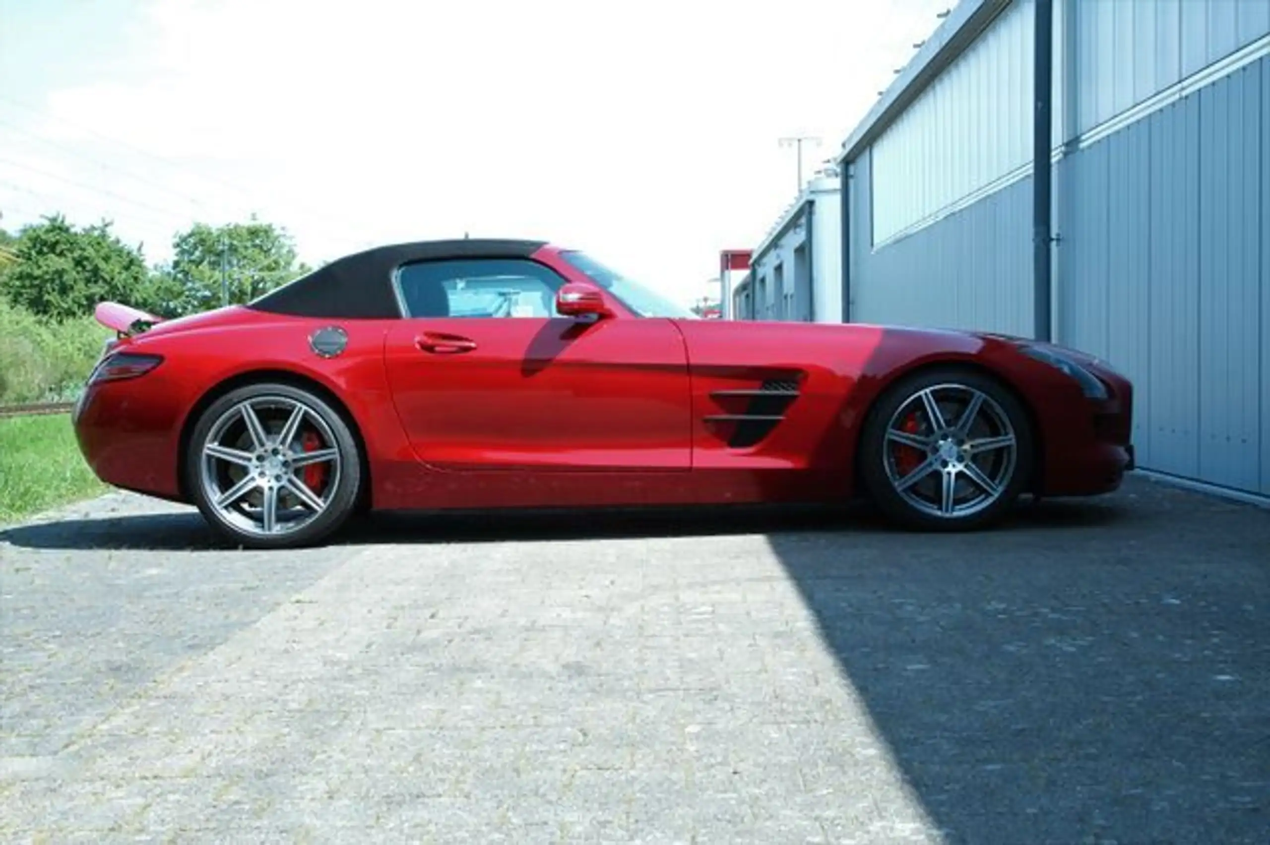 Mercedes-Benz - SLS