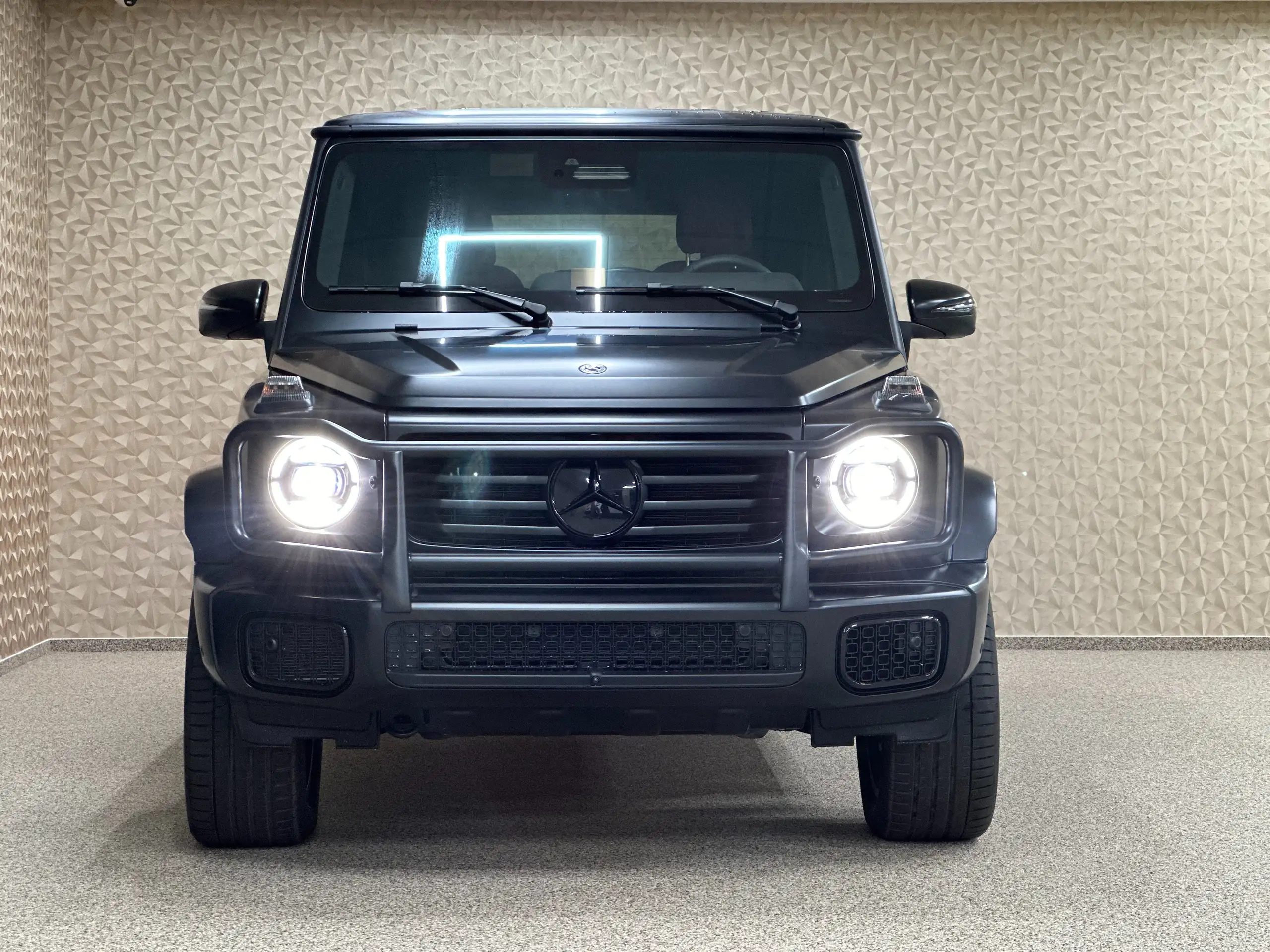 Mercedes-Benz - G 500