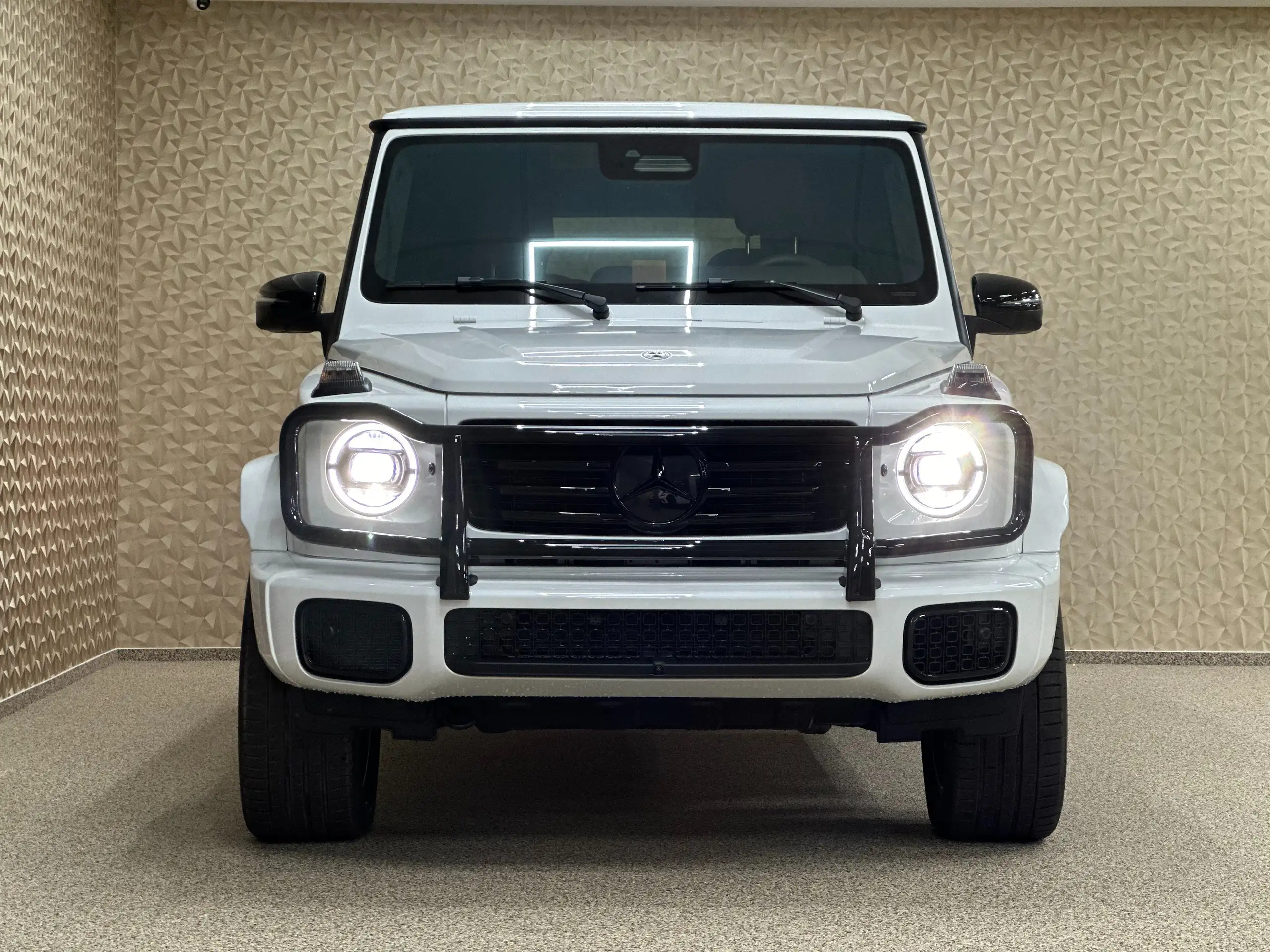 Mercedes-Benz - G 500