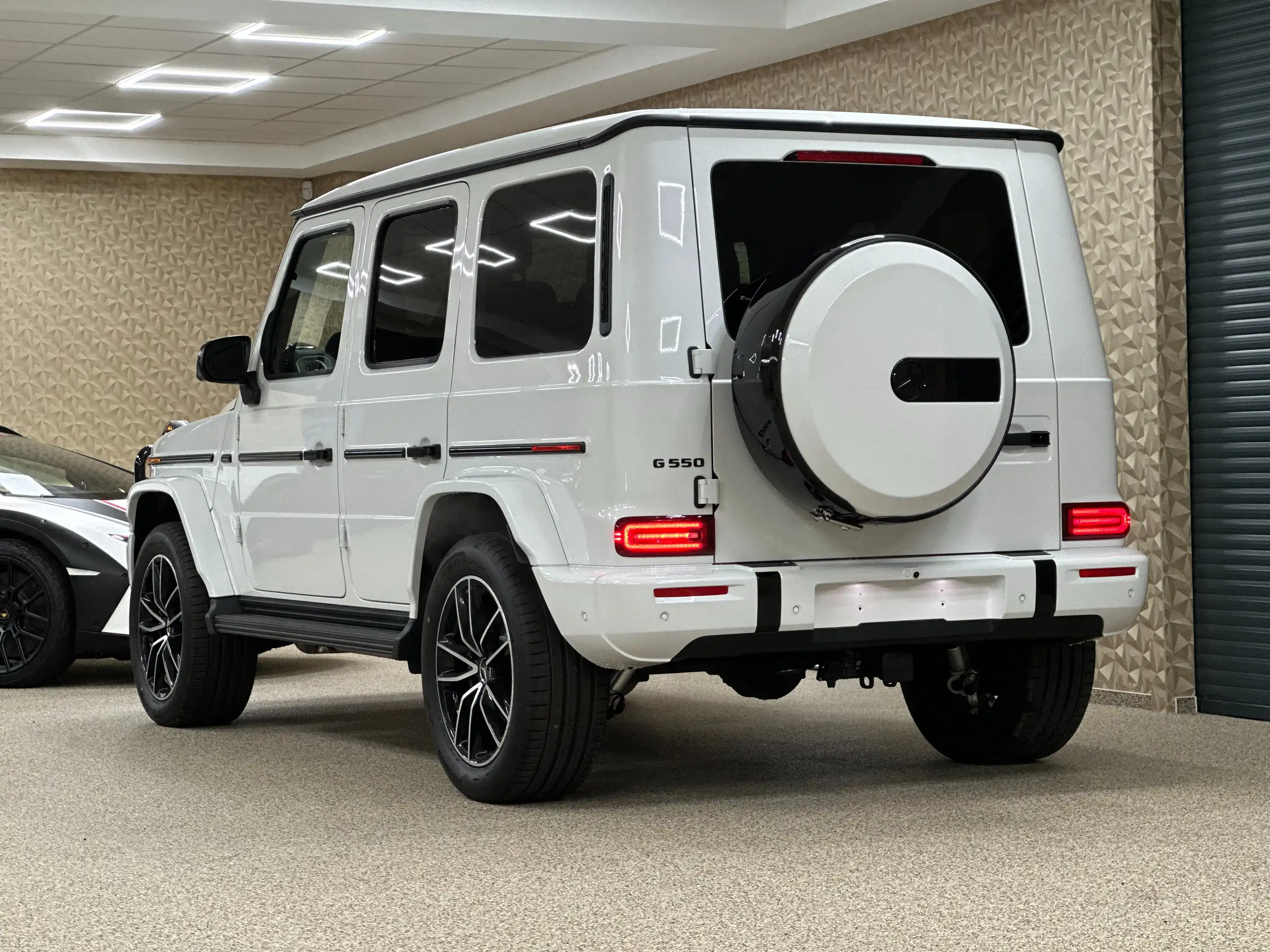 Mercedes-Benz - G 500