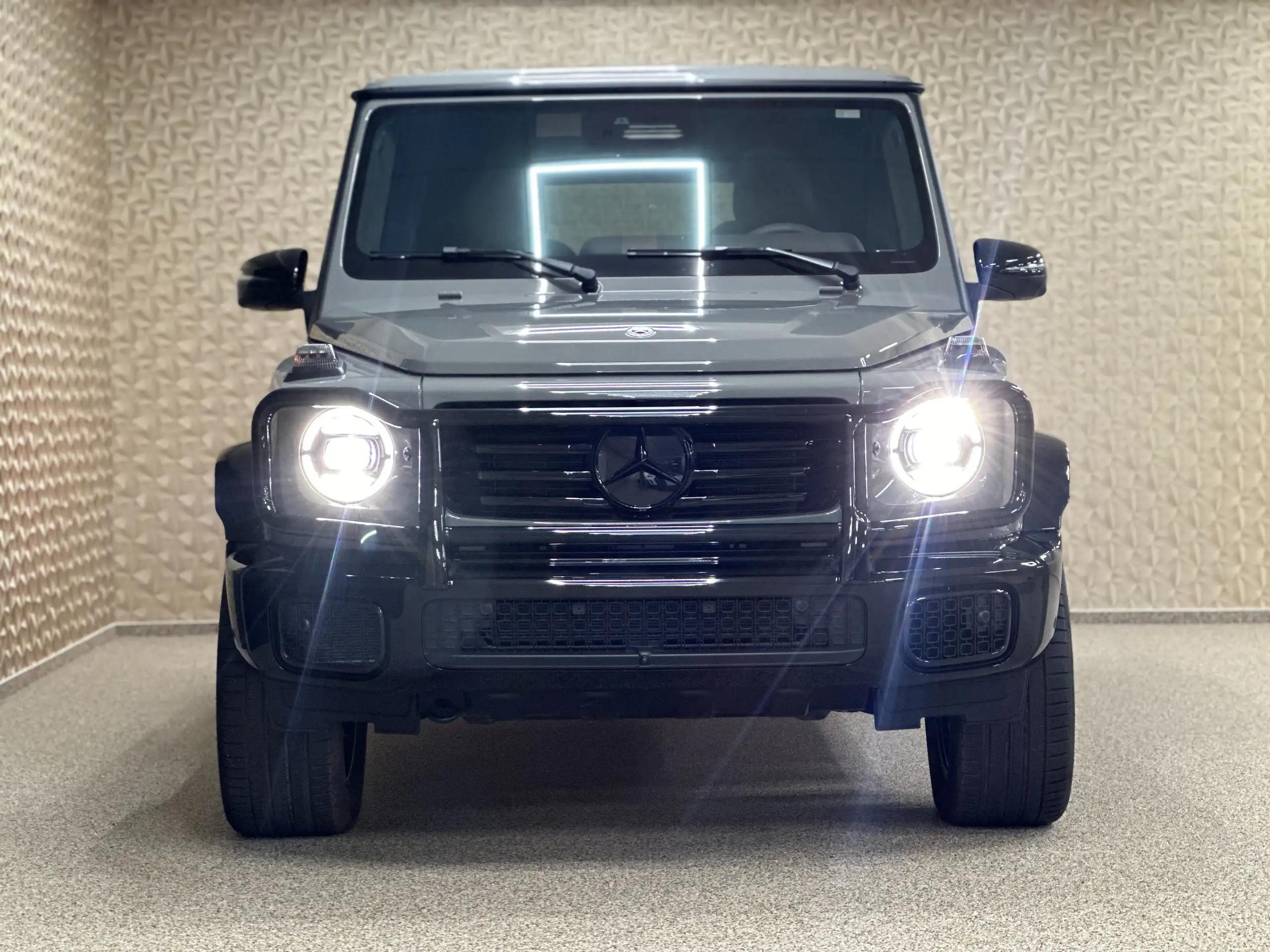 Mercedes-Benz - G 500