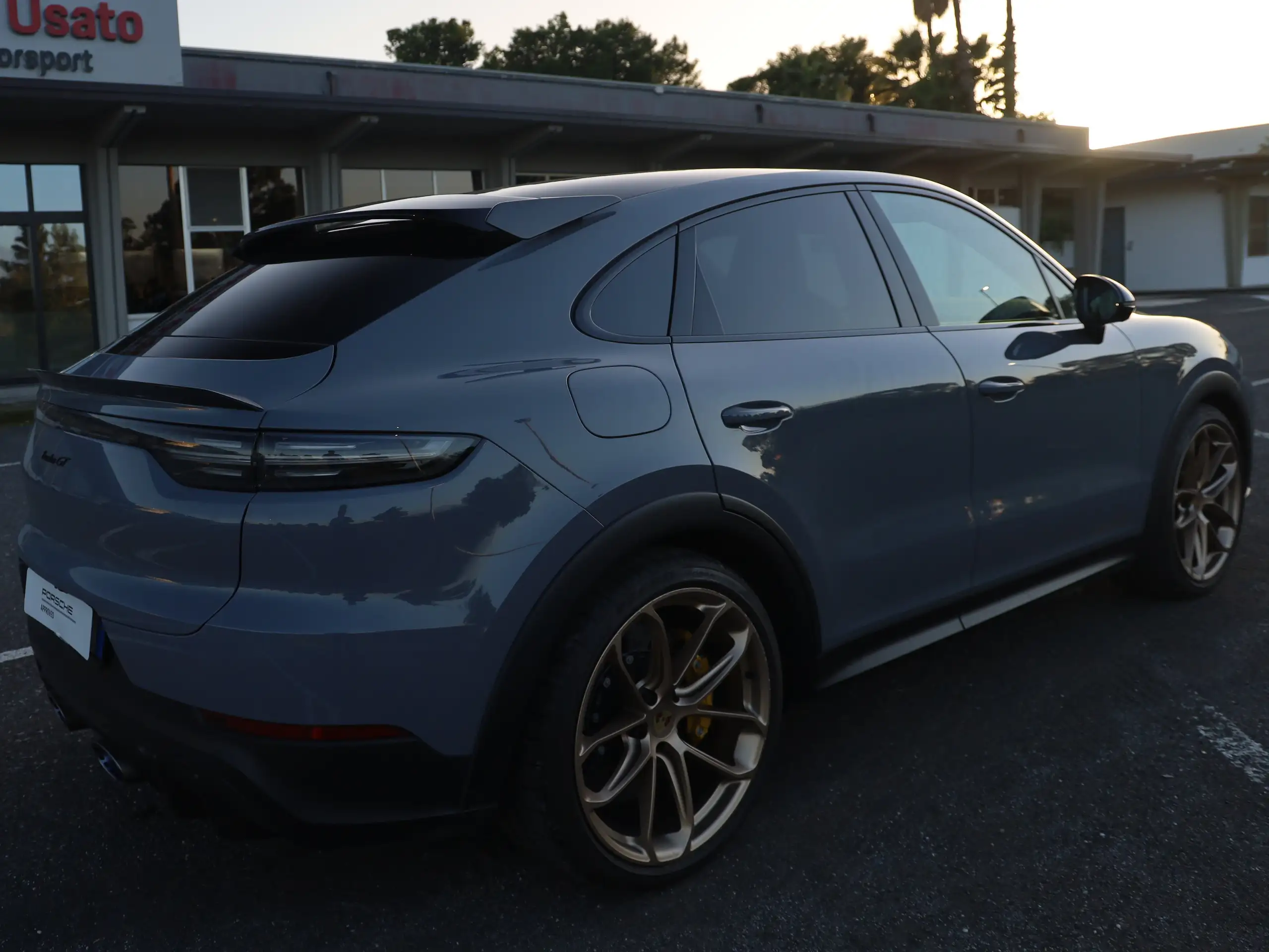 Porsche - Cayenne